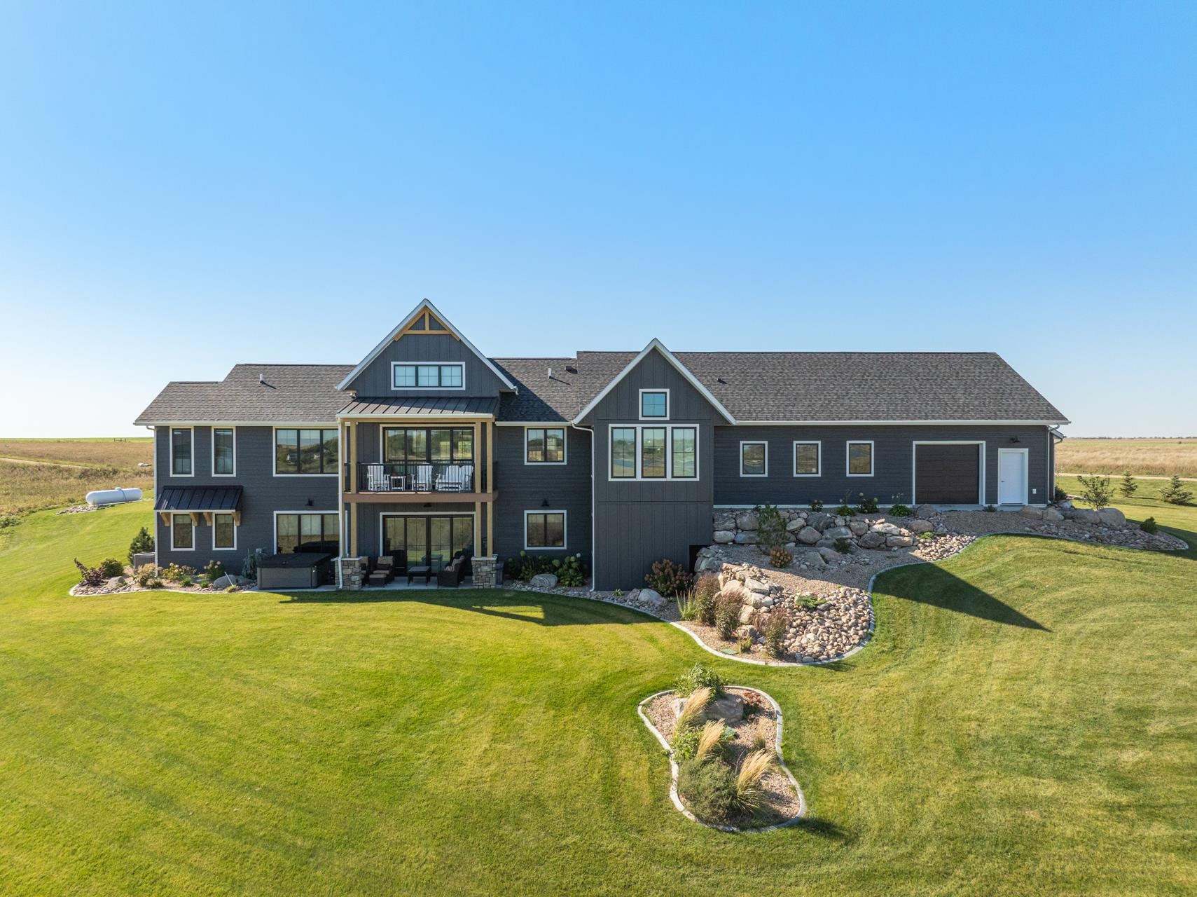 Garrison, North Dakota, 58540, United States, 4 Bedrooms Bedrooms, ,3 BathroomsBathrooms,Residential,For Sale,1976160