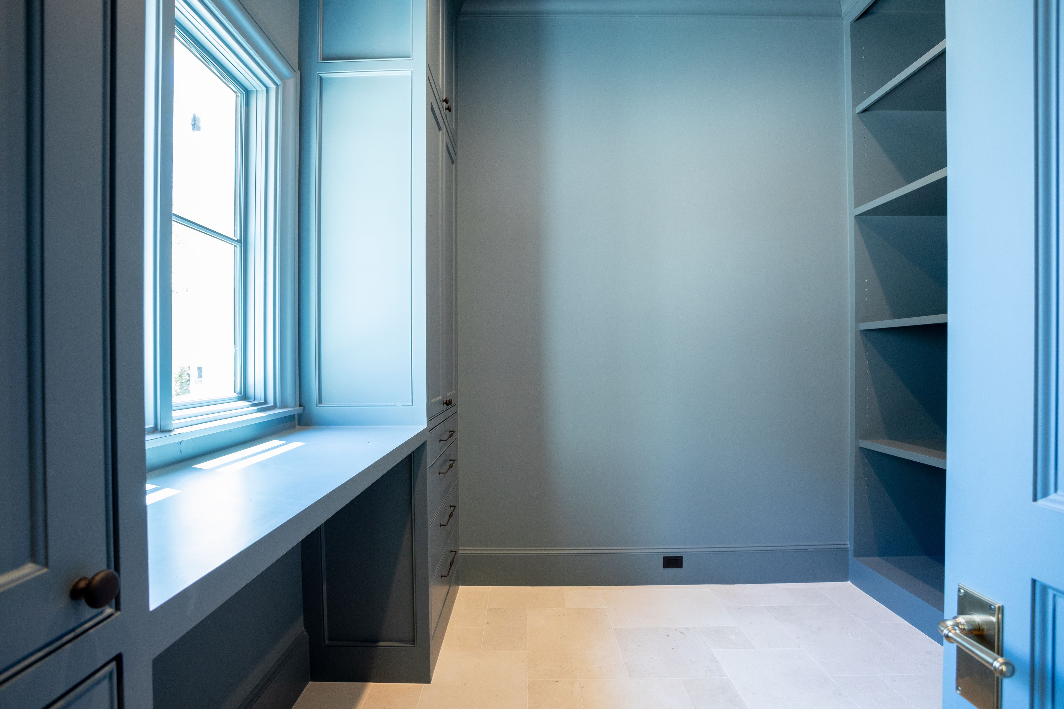  2535 Inwood Drive - 物件實景