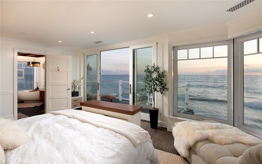 Dana Point, California, 92624, United States, 4 Bedrooms Bedrooms, ,5 BathroomsBathrooms,Residential,For Sale,1739161