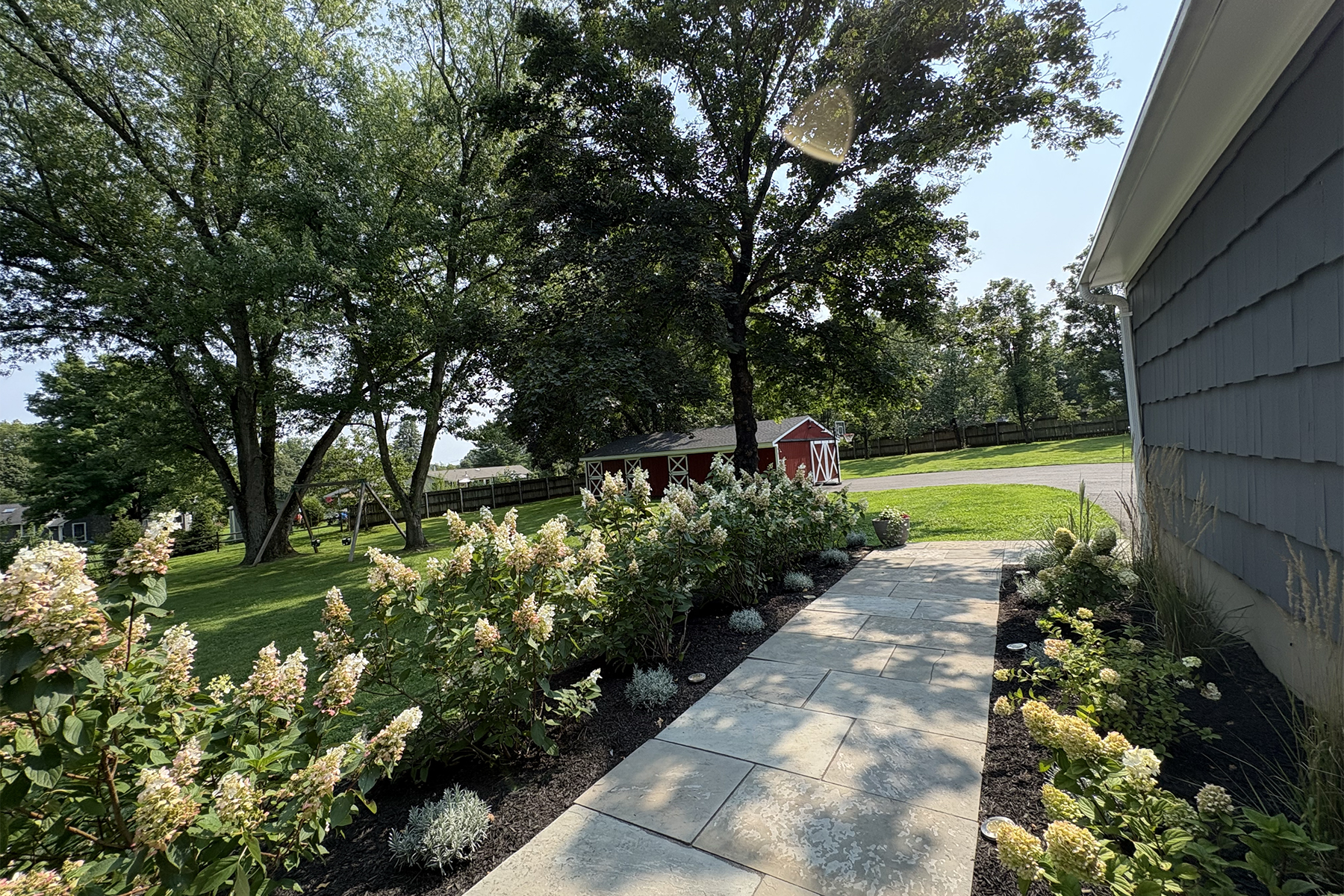  Immaculate Custom Colonial Located on a Traditional Country Setting - 物件實景