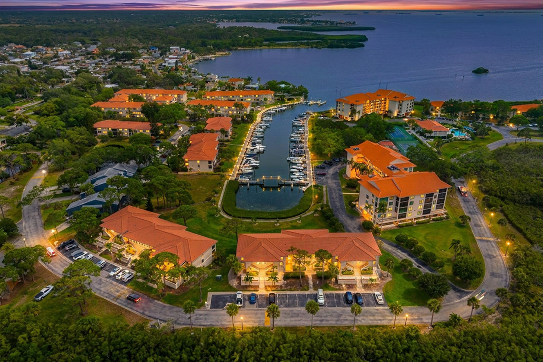  TARPON COVE CONDO - 物件實景