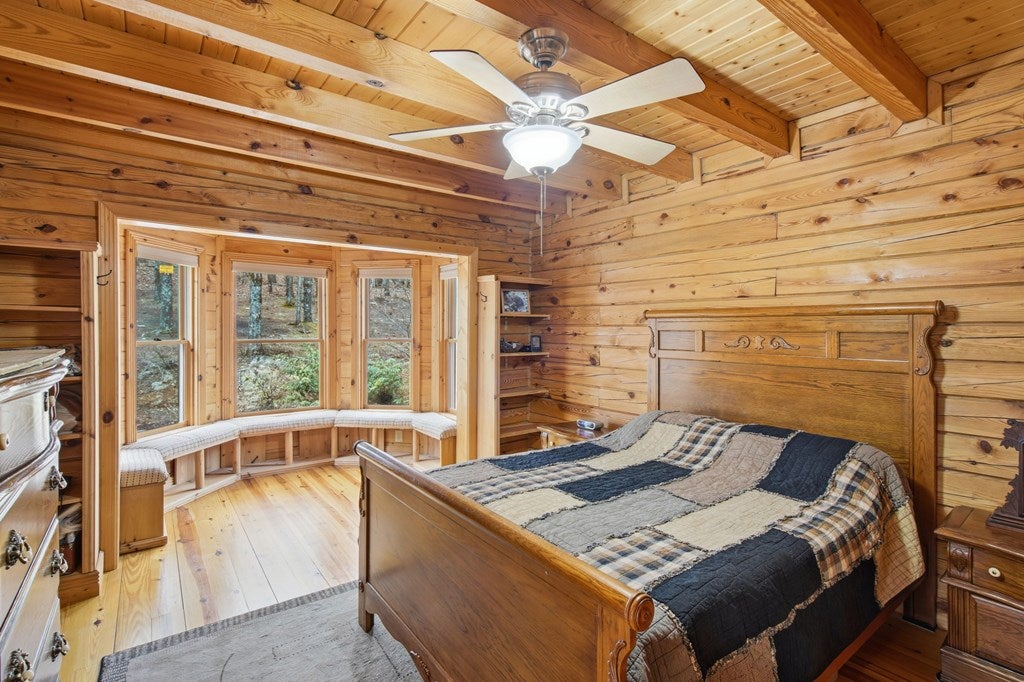 Ellijay, Georgia, 30536, United States, 2 Bedrooms Bedrooms, ,3 BathroomsBathrooms,Residential,For Sale,2034999