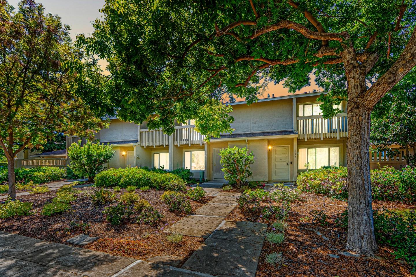 Sunnyvale, California, 94087, United States, 2 Bedrooms Bedrooms, ,2 BathroomsBathrooms,Residential,For Sale,1947978