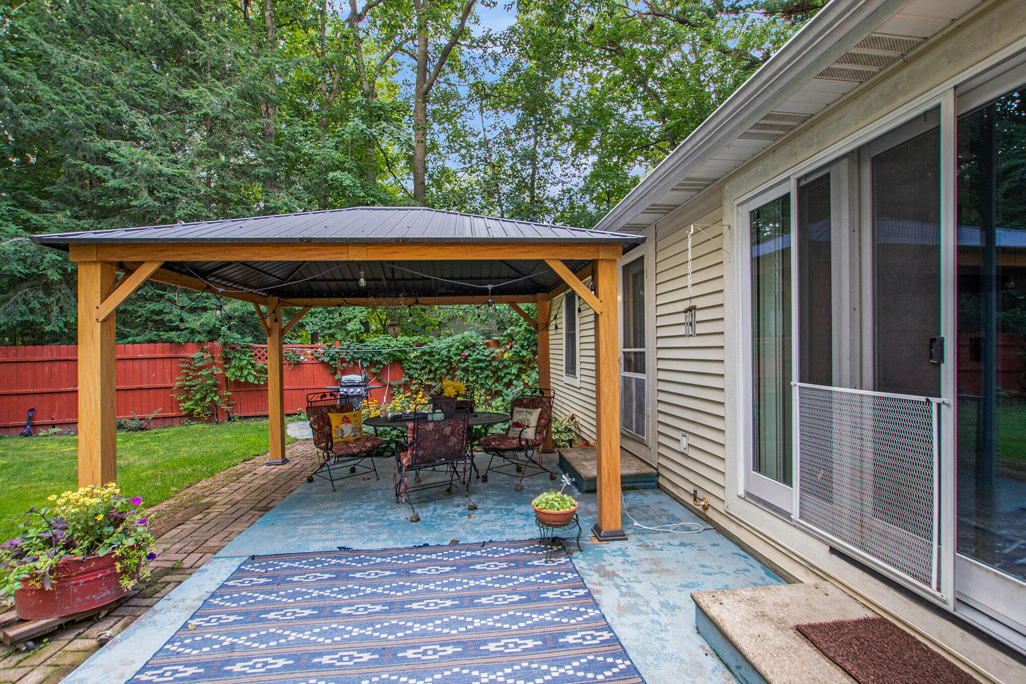 Grand Haven, Michigan, 49417, United States, 5 Bedrooms Bedrooms, ,5 BathroomsBathrooms,Residential,For Sale,1940332
