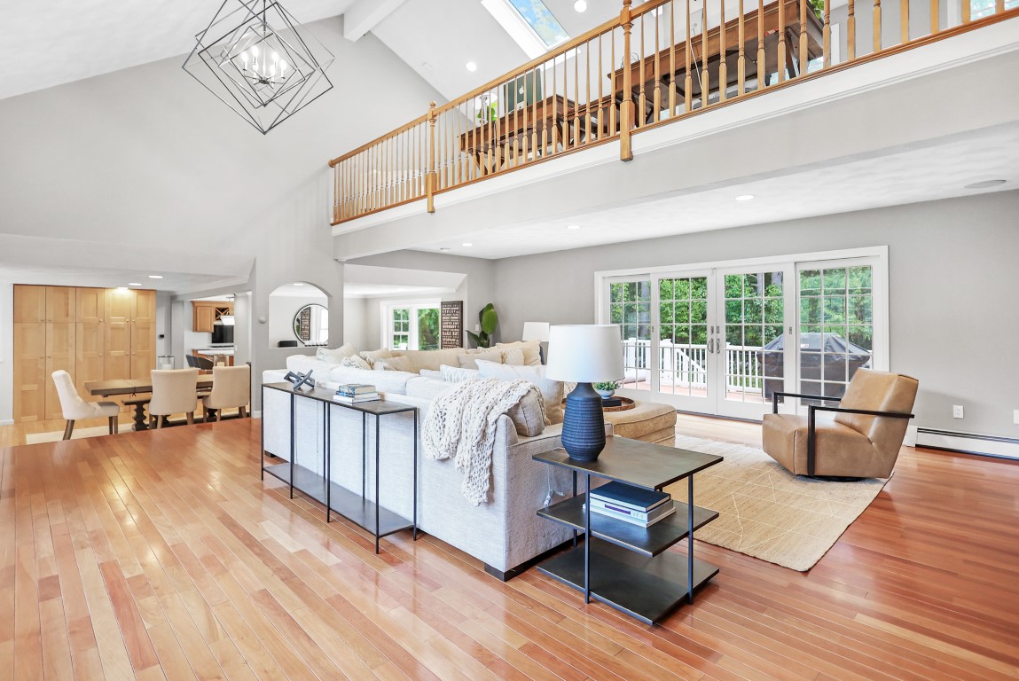 Derry, New Hampshire, 03038, United States, 3 Bedrooms Bedrooms, ,3 BathroomsBathrooms,Residential,For Sale,1886983