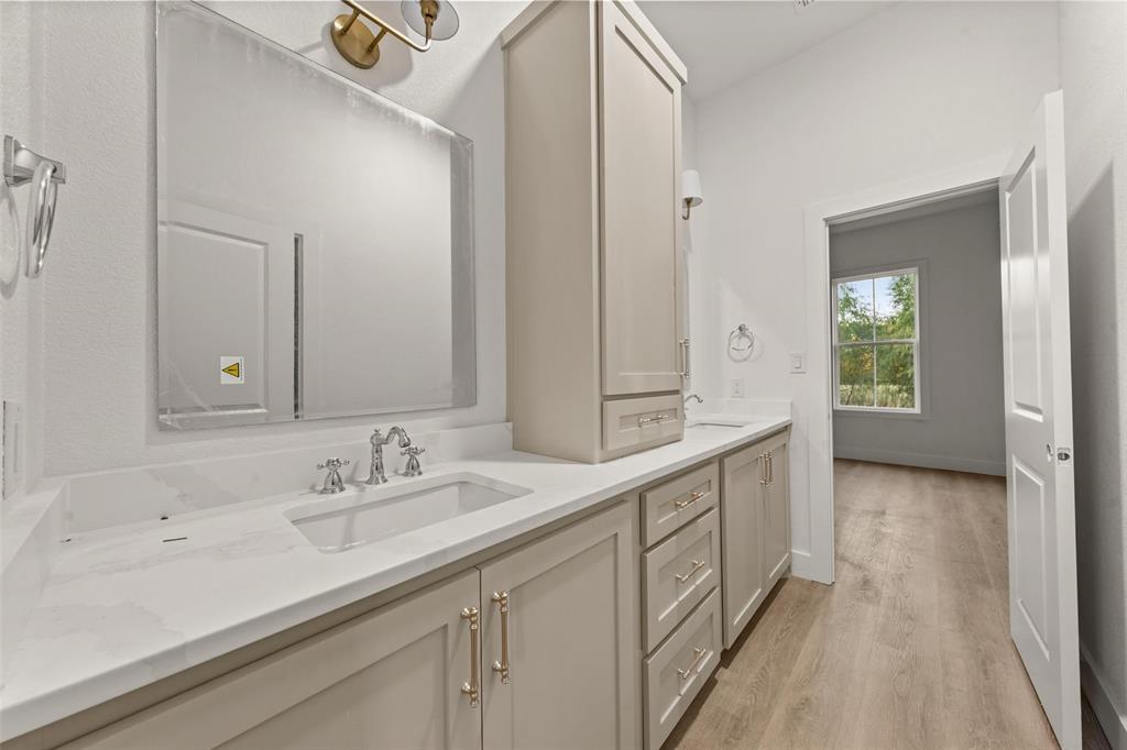 Robinson, Texas, 76706, United States, 4 Bedrooms Bedrooms, ,4 BathroomsBathrooms,Residential,For Sale,1981633