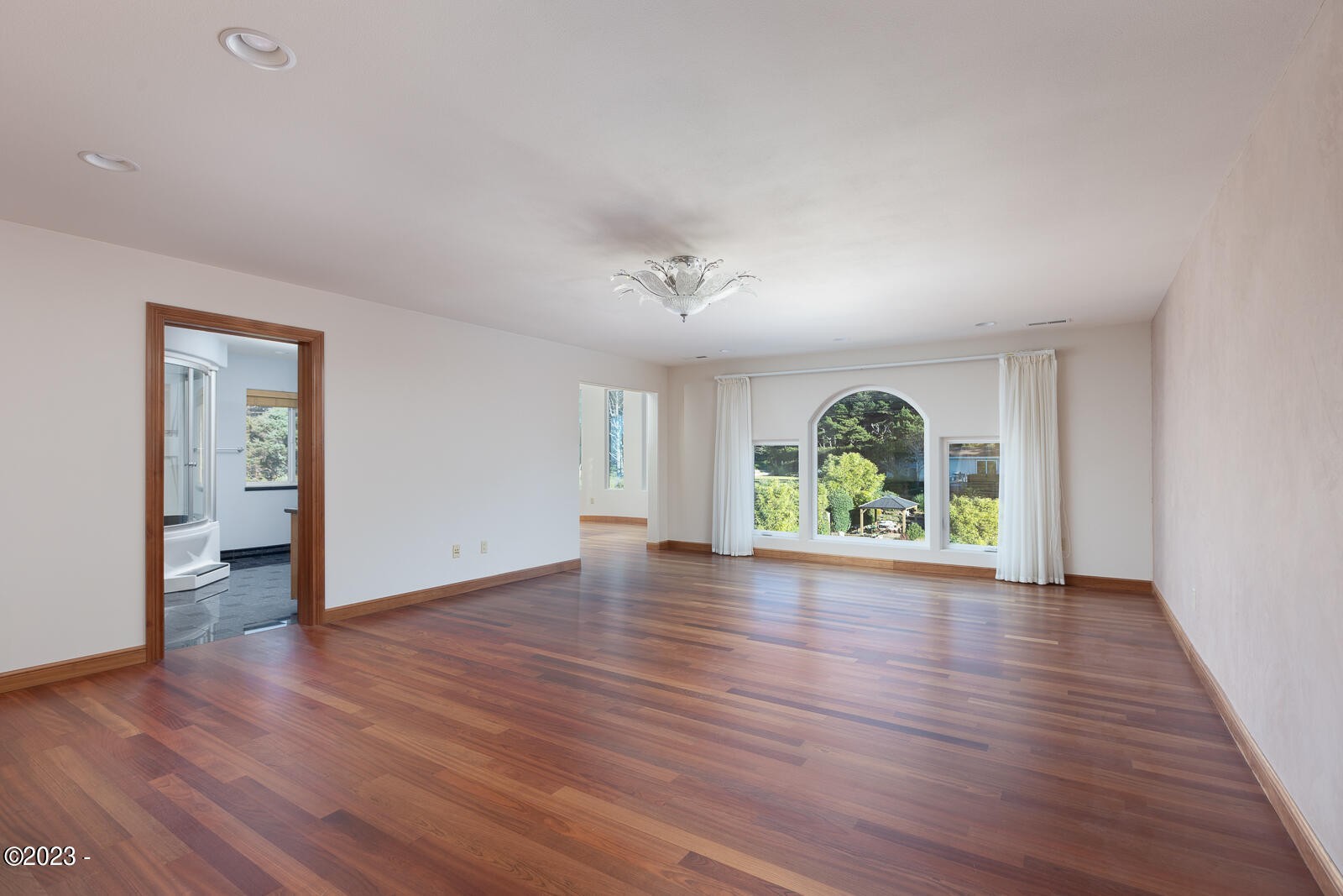 3775 Hwy 101 N, Yachats, Oregon, 97498, United States, 4 Bedrooms Bedrooms, ,6 BathroomsBathrooms,Residential,For Sale,3775 Hwy 101 N,1431474