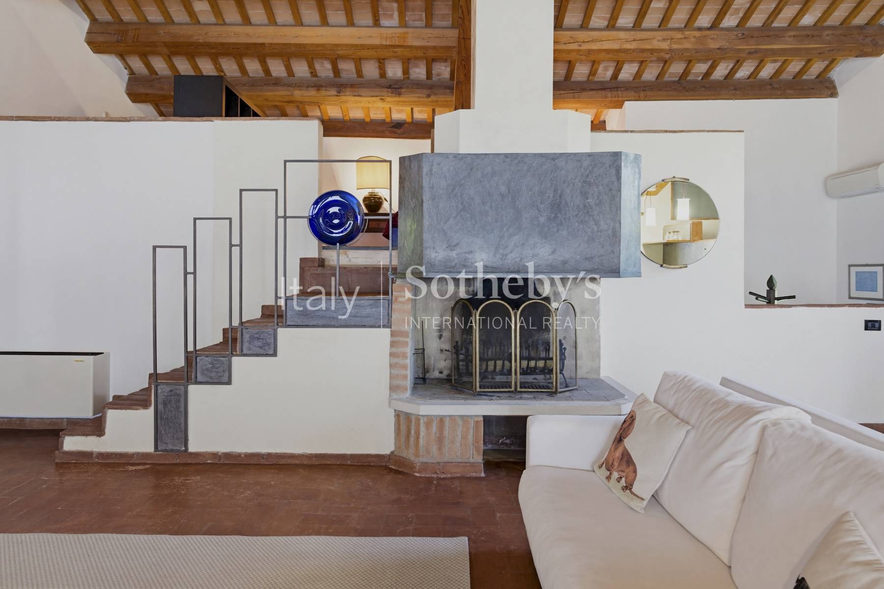  Restored country villa with an Italianstyle garden - 物件實景