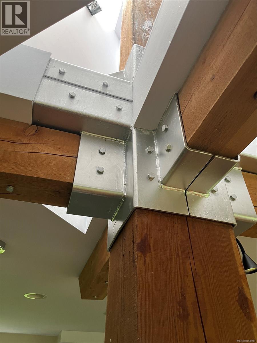 NORTH SAANICH, British Columbia, V8L 5K1, CA, 3 Bedrooms Bedrooms, ,3 BathroomsBathrooms,Residential,For Sale,1951213