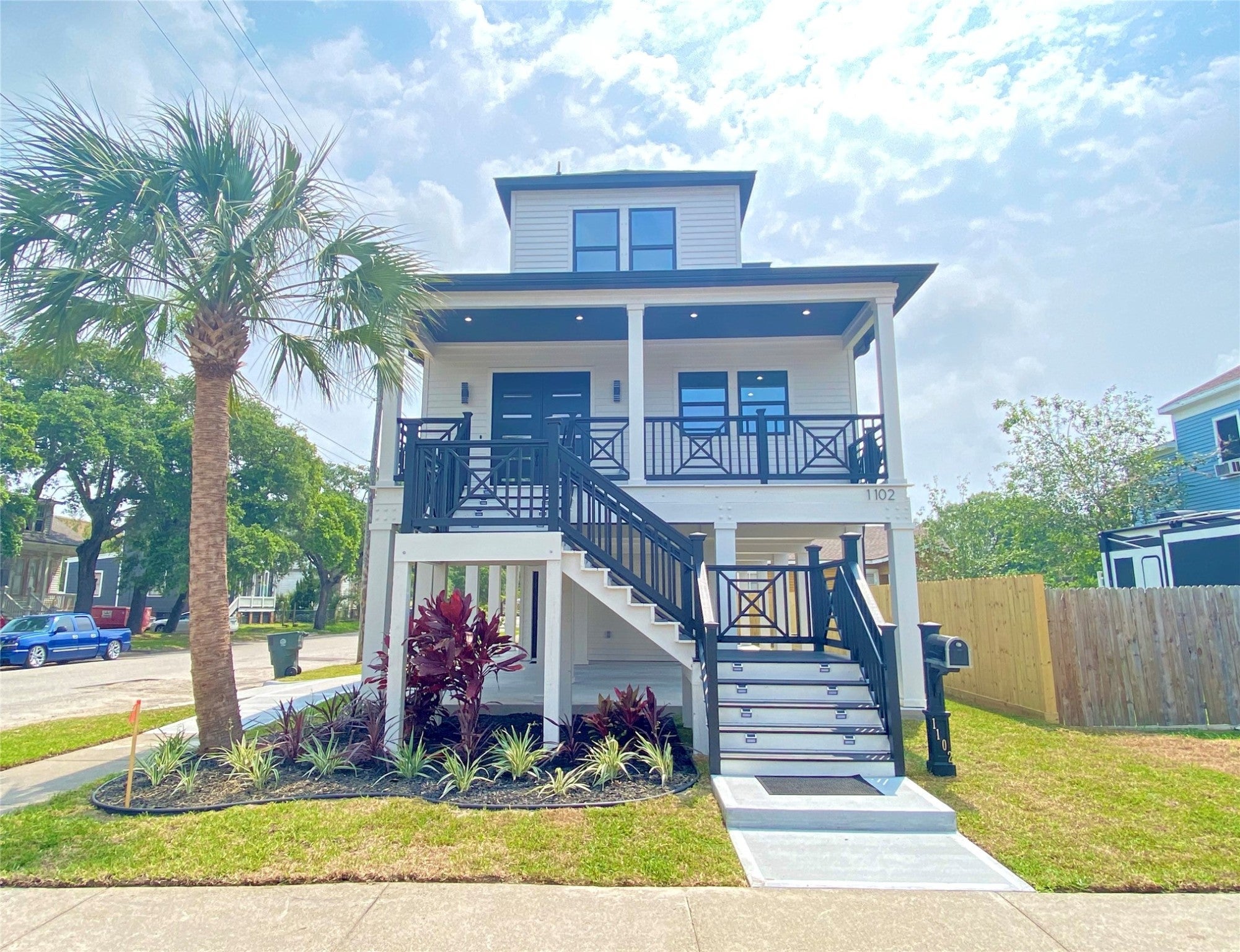 1102 36th Street, Galveston, Texas, 77550, United States, 3 Bedrooms Bedrooms, ,4 BathroomsBathrooms,Residential,For Sale,1102 36th Street,1539890