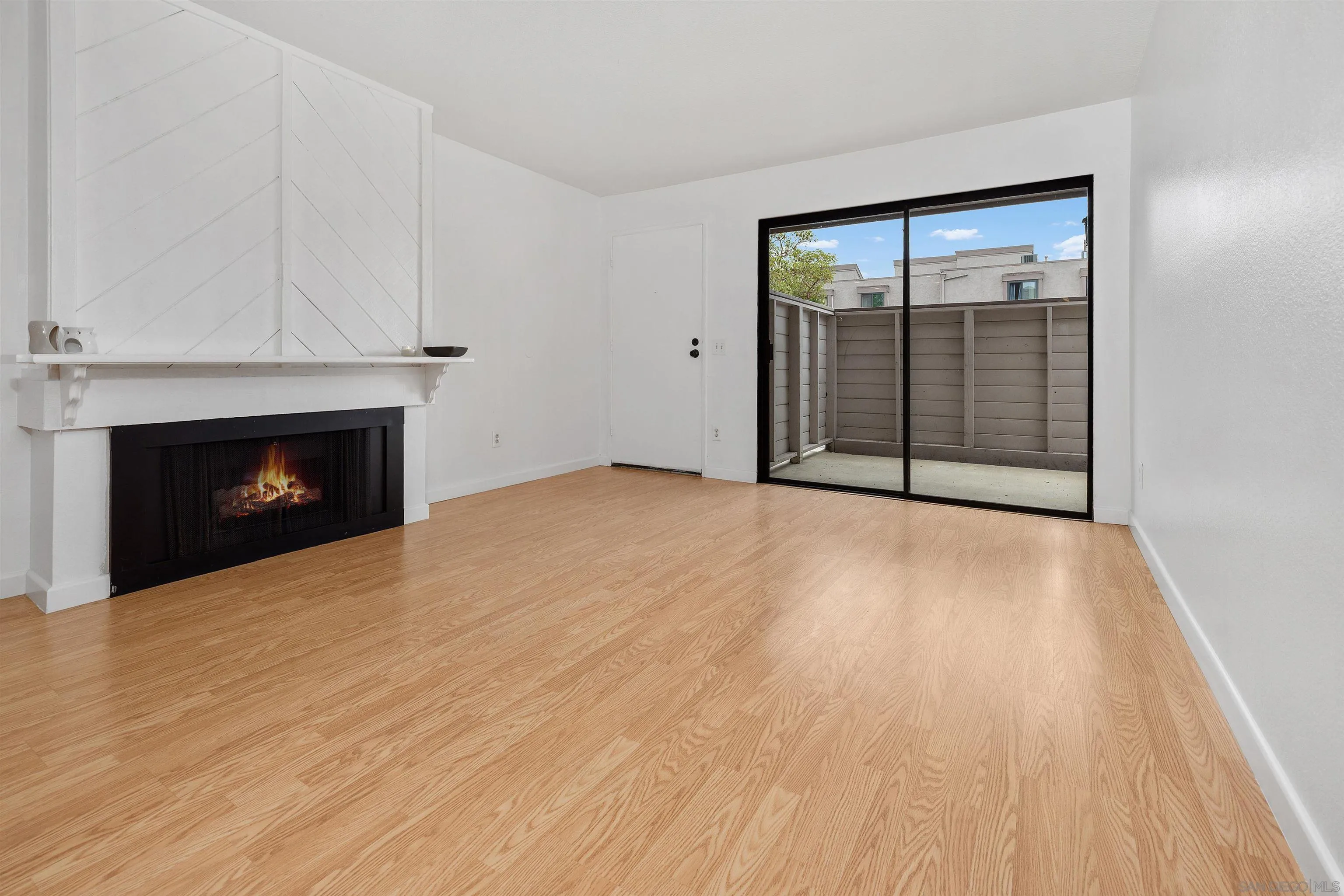 San Diego, California, 92123, United States, 3 Bedrooms Bedrooms, ,2 BathroomsBathrooms,Residential,For Sale,1897530