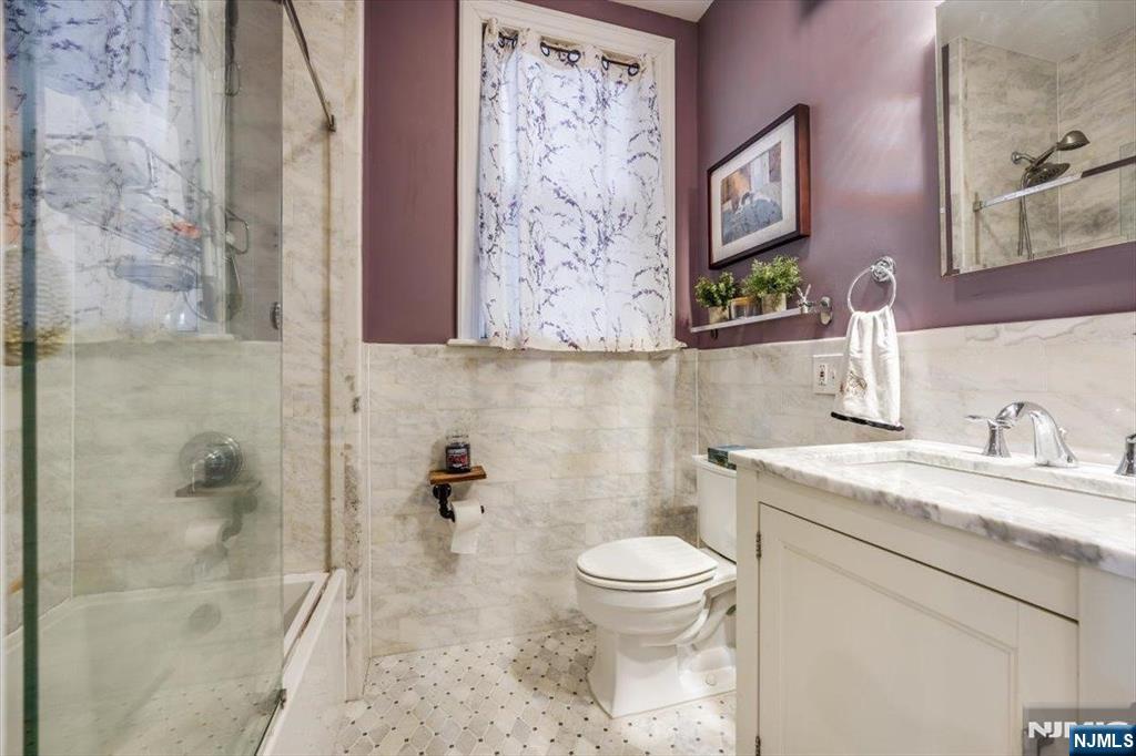 Jersey City, New Jersey, 07302, United States, 1 Bedroom Bedrooms, ,1 BathroomBathrooms,Residential,For Sale,1874019