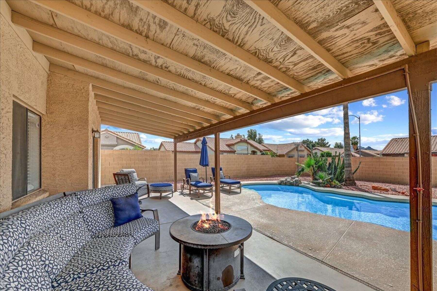  843 E Audrey Lane  Phoenix, AZ - 物件實景