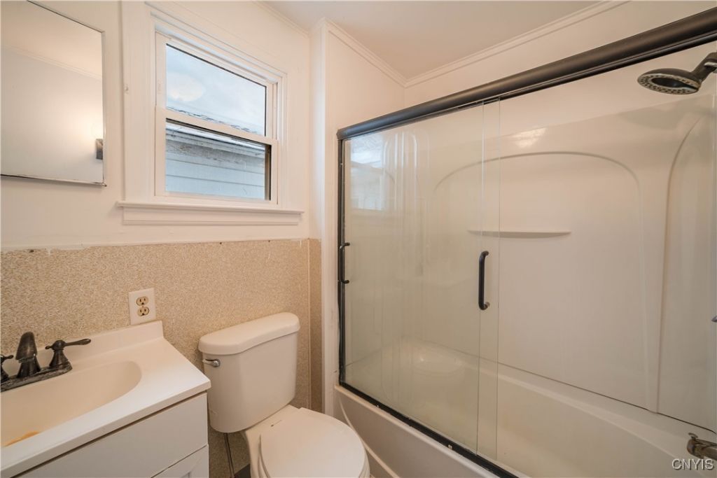 Pompey, New York, 13084, United States, 5 Bedrooms Bedrooms, ,2 BathroomsBathrooms,Residential,For Sale,1993406