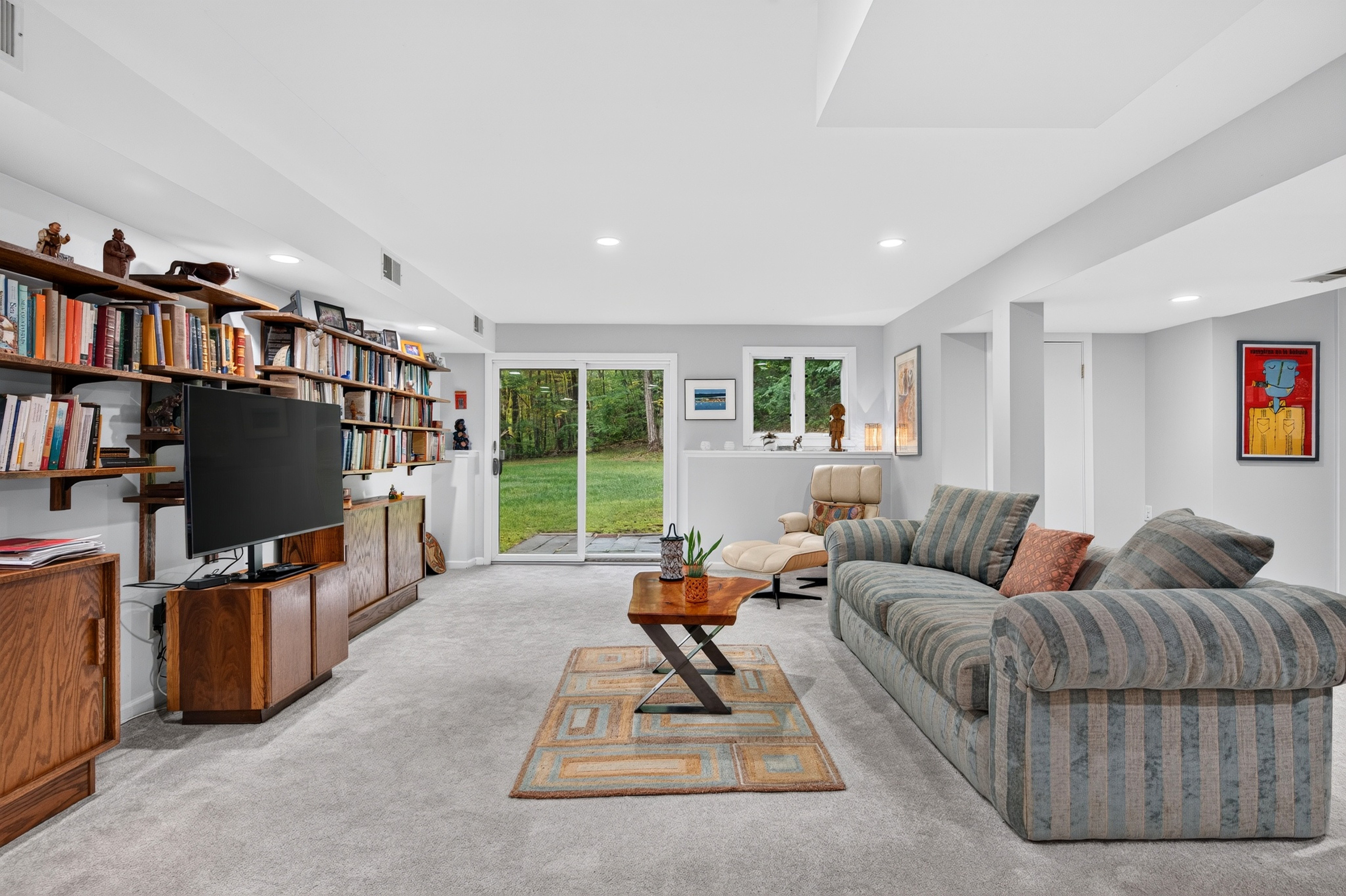  Contemporary Gem Tucked Away on 2.2 Private Acres - 物件實景