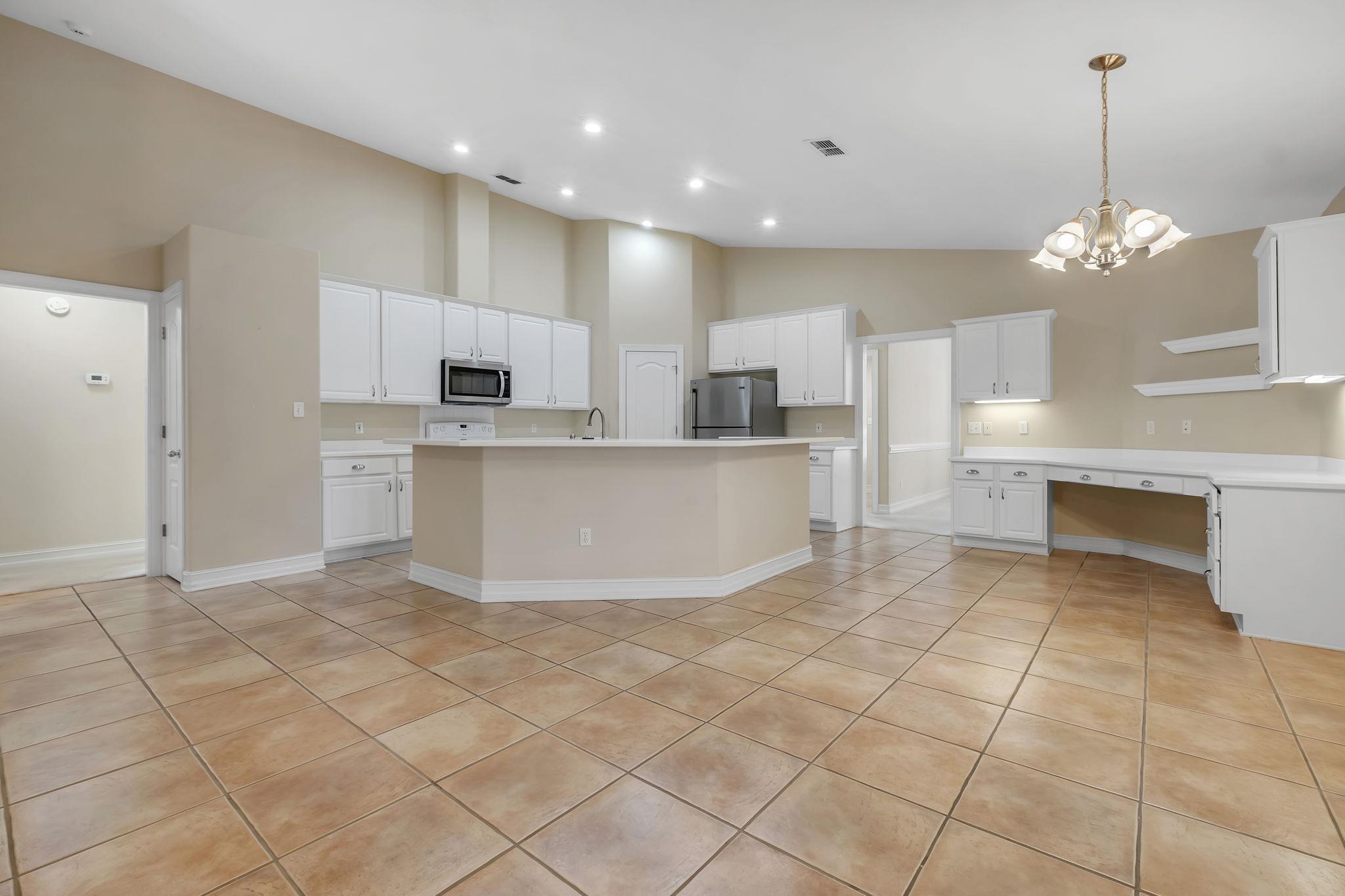 Tallahassee, Florida, 32312, United States, 4 Bedrooms Bedrooms, ,3 BathroomsBathrooms,Residential,For Sale,1966358