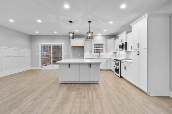 Cumberland Furnace, Tennessee, 37051, United States, 4 Bedrooms Bedrooms, ,4 BathroomsBathrooms,Residential,For Sale,2005990