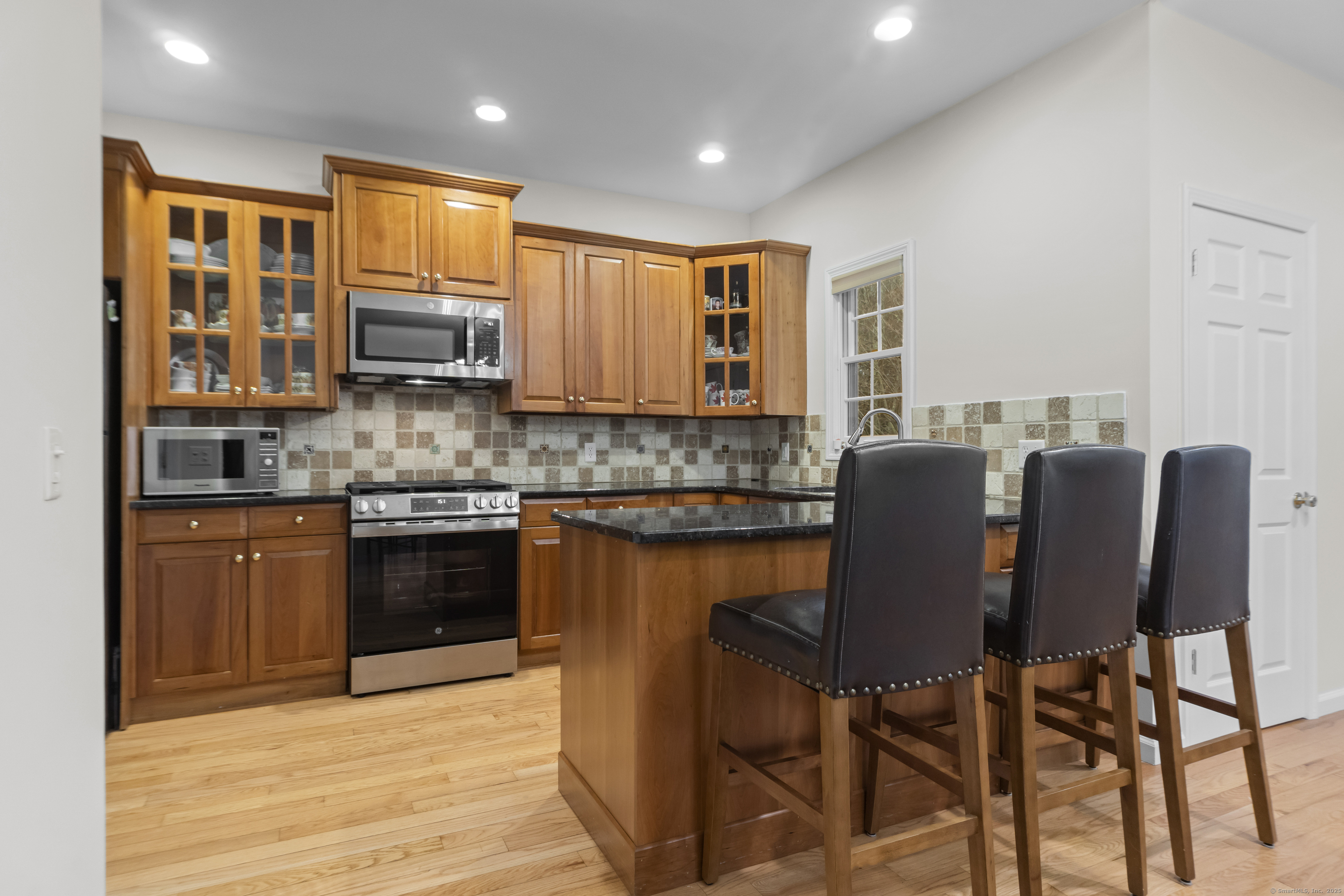 Monroe, Connecticut, 06468, United States, 5 Bedrooms Bedrooms, ,4 BathroomsBathrooms,Residential,For Sale,1744682