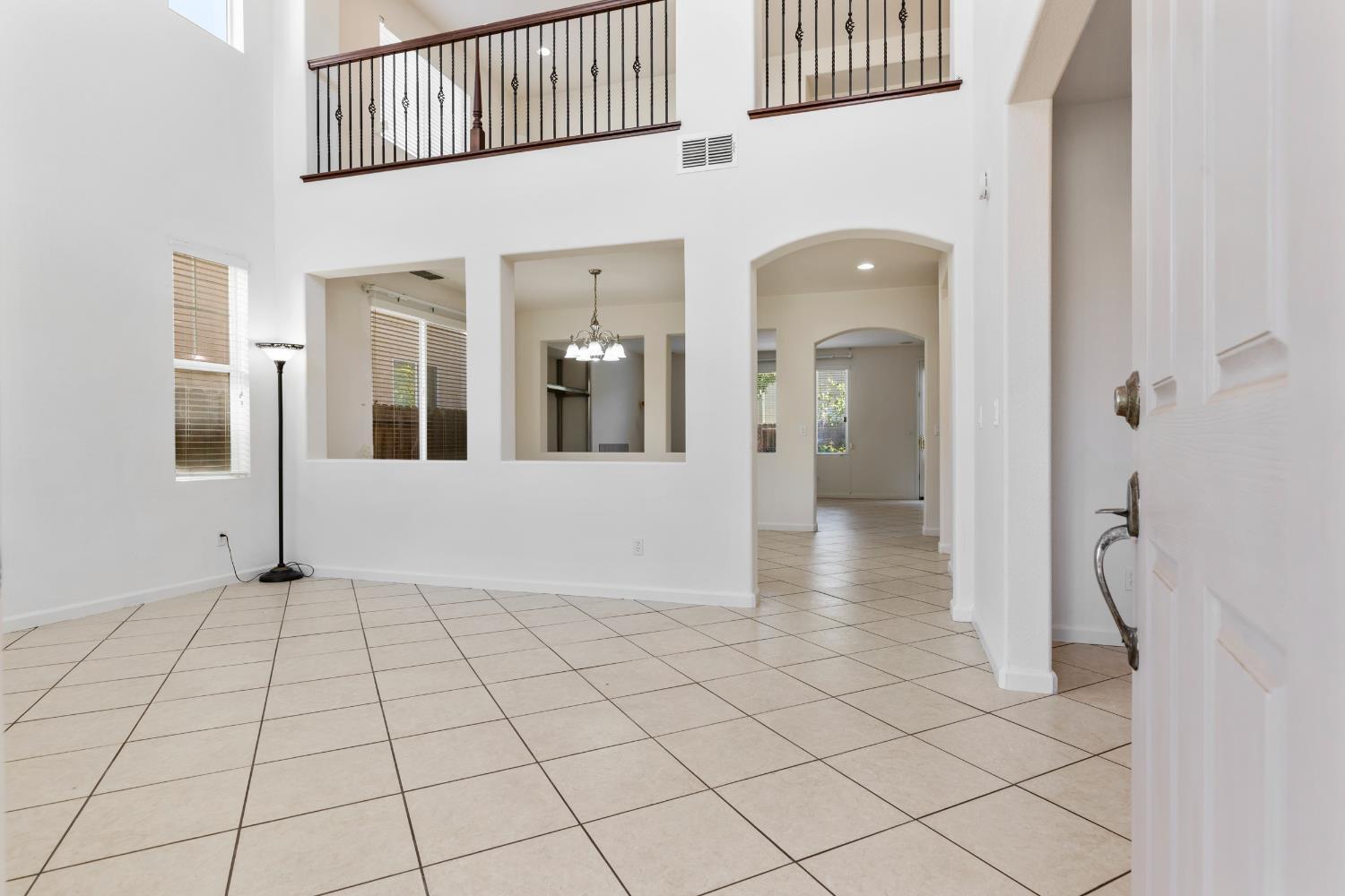 Patterson, California, 95363, United States, 5 Bedrooms Bedrooms, ,4 BathroomsBathrooms,Residential,For Sale,1976897