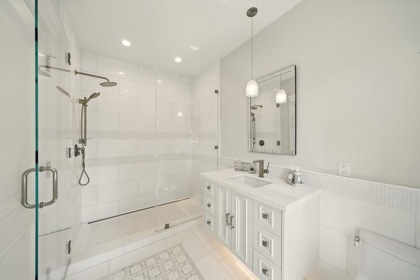 San Mateo, California, 94402, United States, 4 Bedrooms Bedrooms, ,6 BathroomsBathrooms,Residential,For Sale,1836989