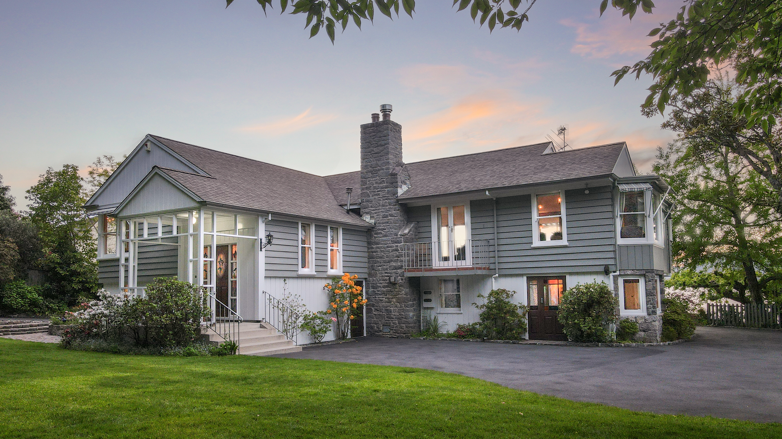  Timeless Lakeside Living at Kawaha Point - 物件實景