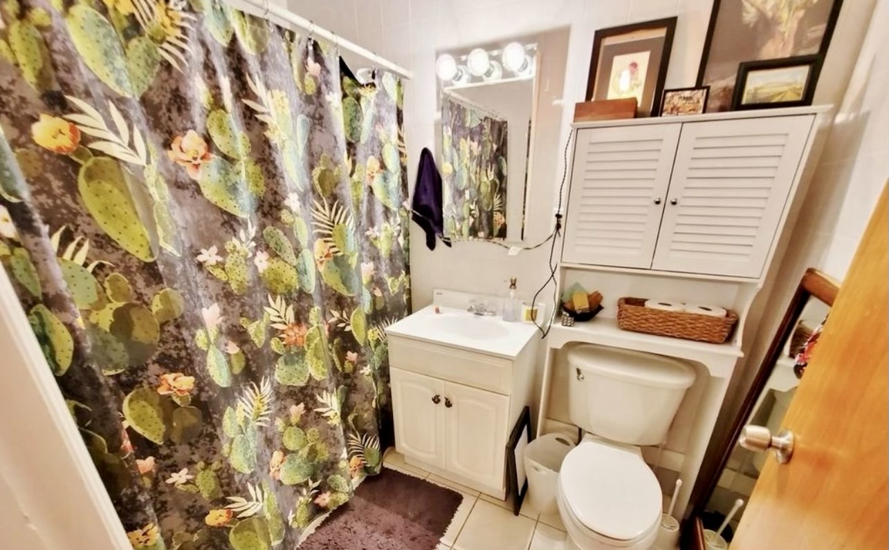 Astoria, New York, 11105, United States, 4 Bedrooms Bedrooms, ,4 BathroomsBathrooms,Residential,For Sale,1781027