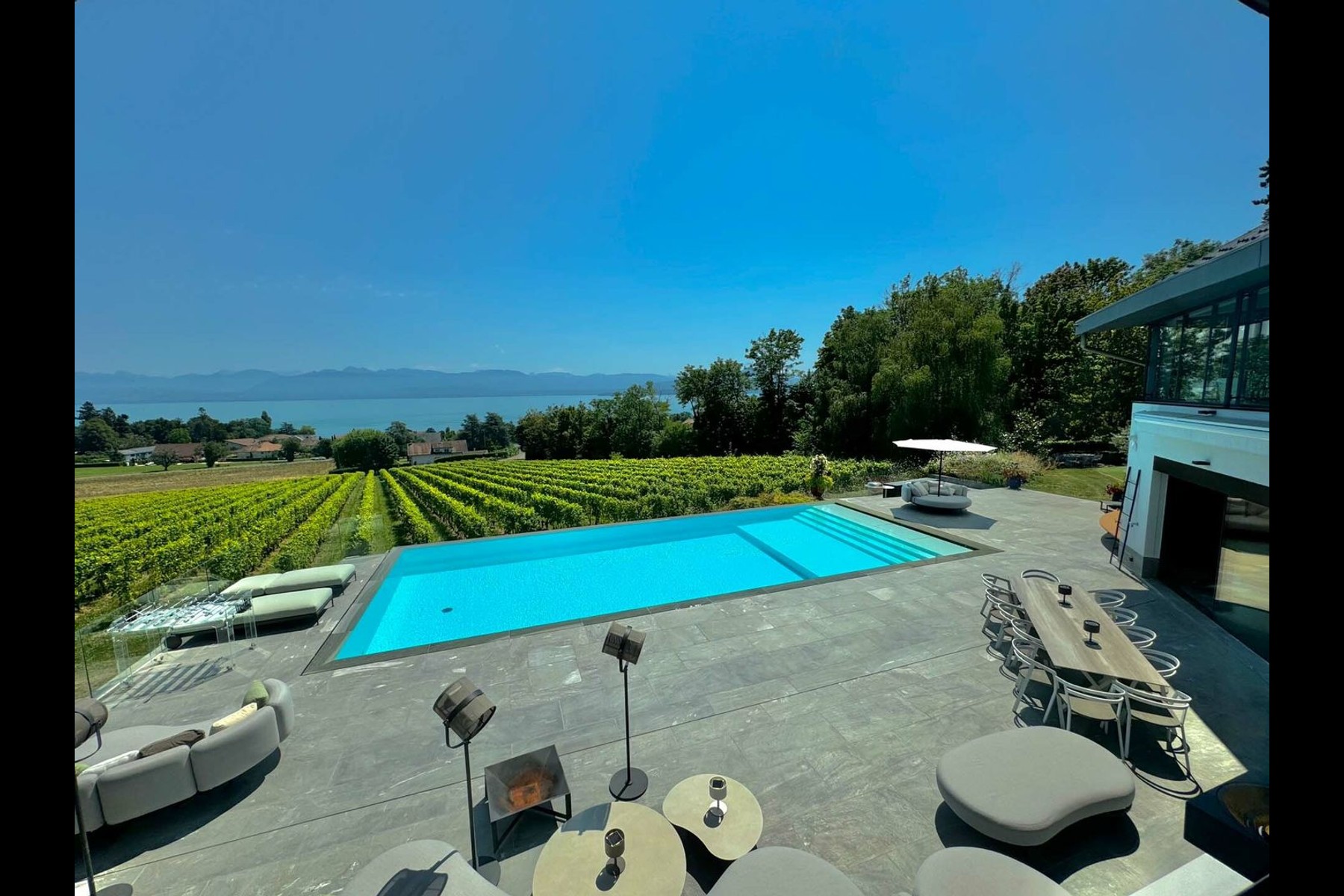  Ultra-contemporary property with lake view - 物件實景