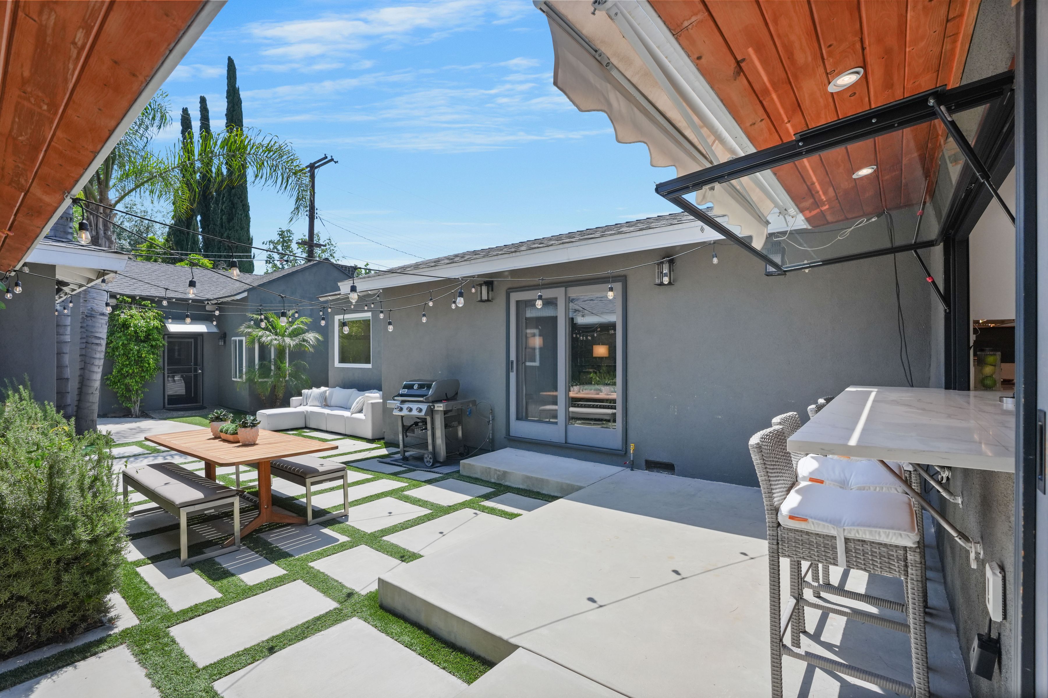 4744 Camellia Avenue - 物件實景