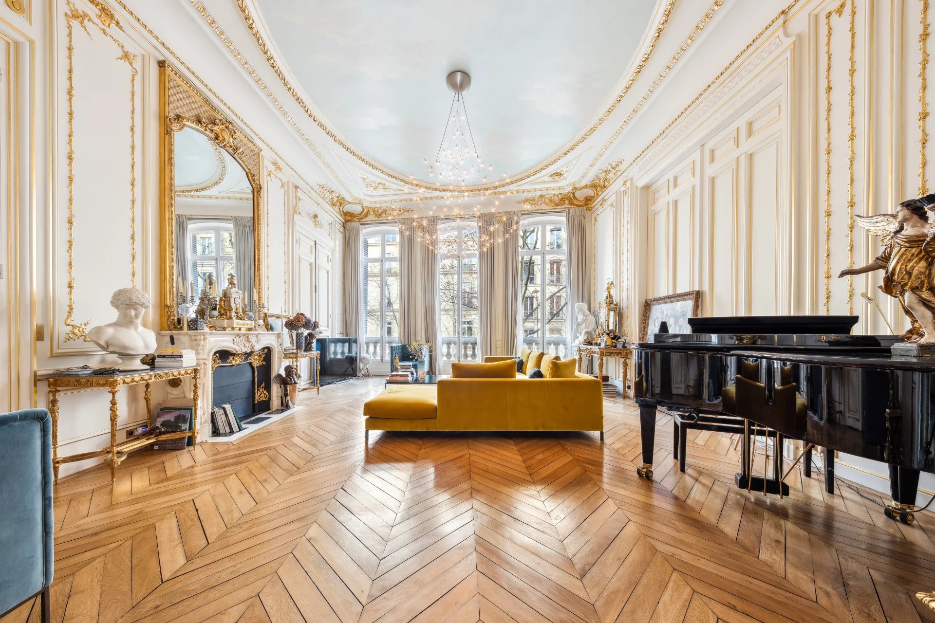 Paris 7th, Île-de-France, 75007, FR, 4 Bedrooms Bedrooms, ,1 BathroomBathrooms,Residential,For Sale,1609939