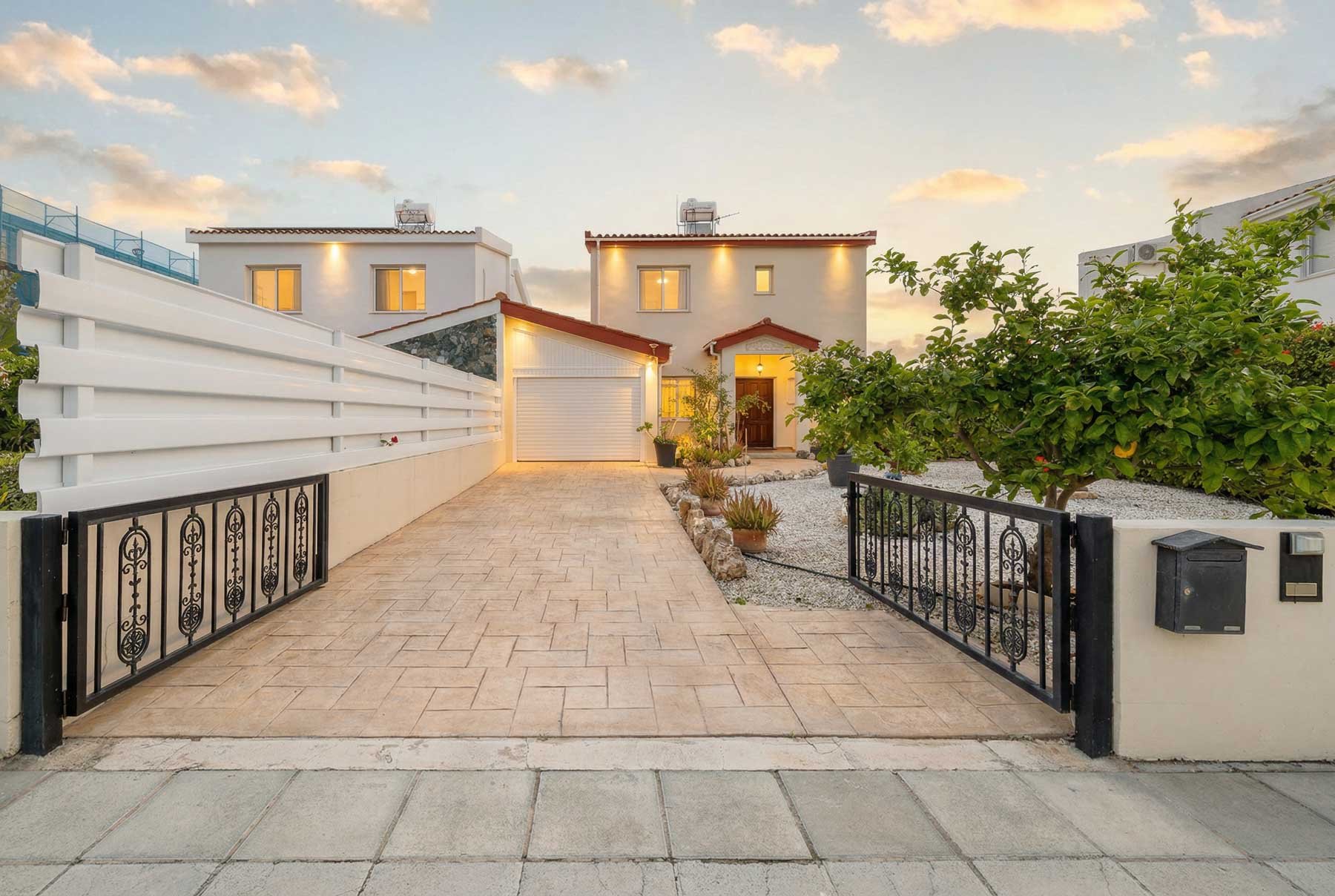  Four Bedroom Villa with a Private Pool in Geroskipou, Pafos - 物件實景