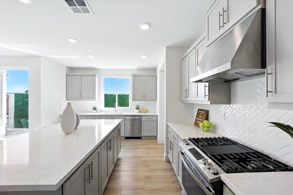 Newark, California, 94560, United States, 4 Bedrooms Bedrooms, ,4 BathroomsBathrooms,Residential,For Sale,1926207