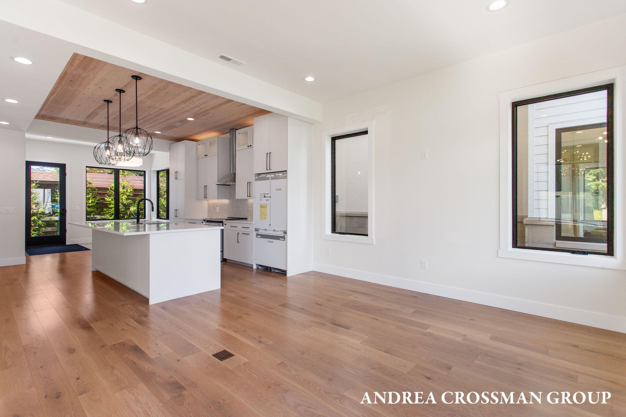 South Haven, Michigan, 49090, United States, 3 Bedrooms Bedrooms, ,3 BathroomsBathrooms,Residential,For Sale,1987512