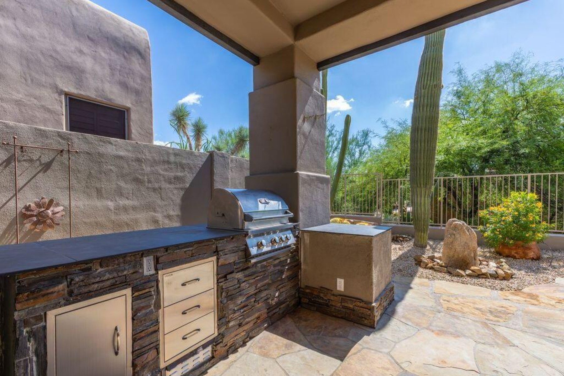  9621 E Chuckwagon Lane  Scottsdale, AZ - 物件實景