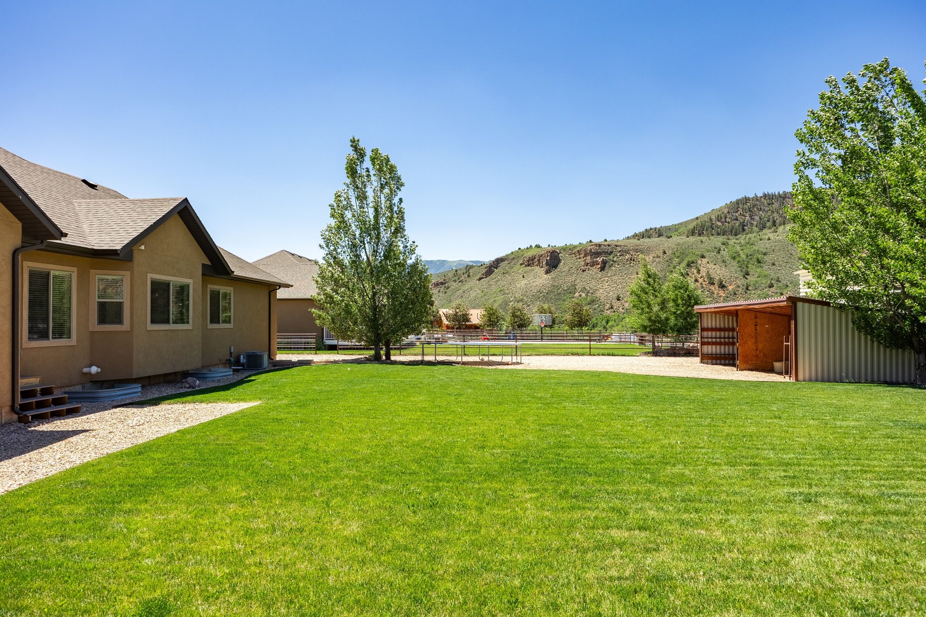  4,000+ SF Home, 1 Acre, Duchesne River Fly Fishing Easement - 物件實景
