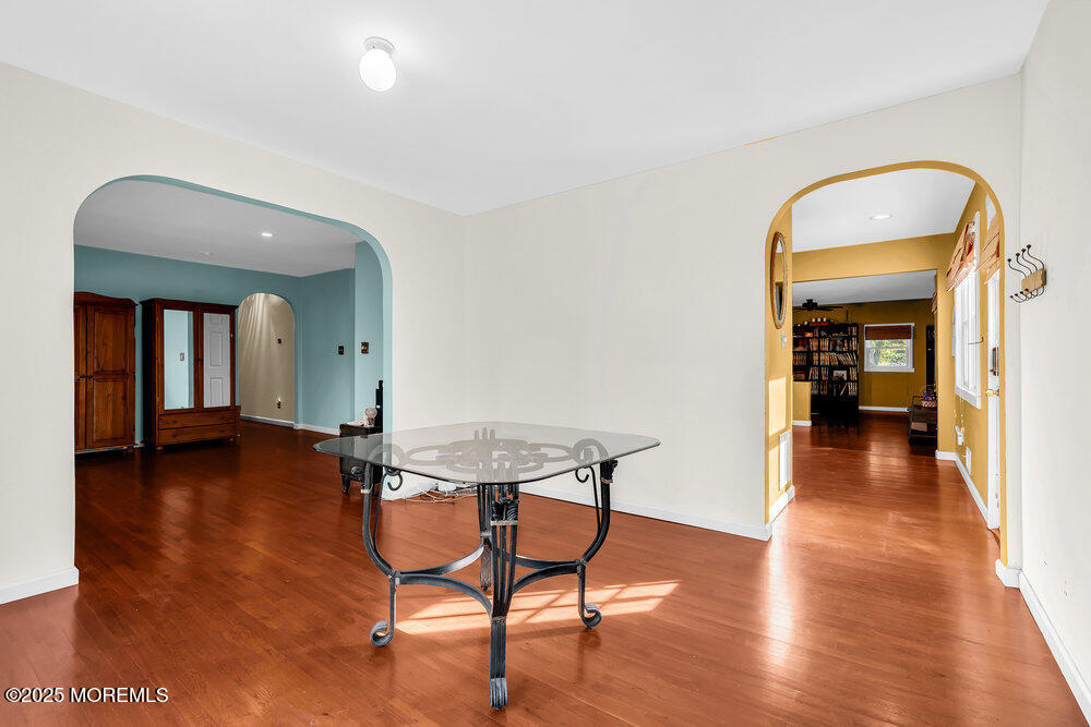 Tinton Falls, New Jersey, 07712, United States, 3 Bedrooms Bedrooms, ,2 BathroomsBathrooms,Residential,For Sale,1987767