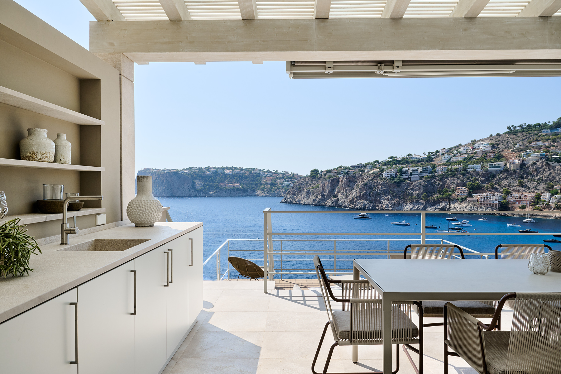  Villa on the first sea line with panoramic views in Andratx - 物件實景