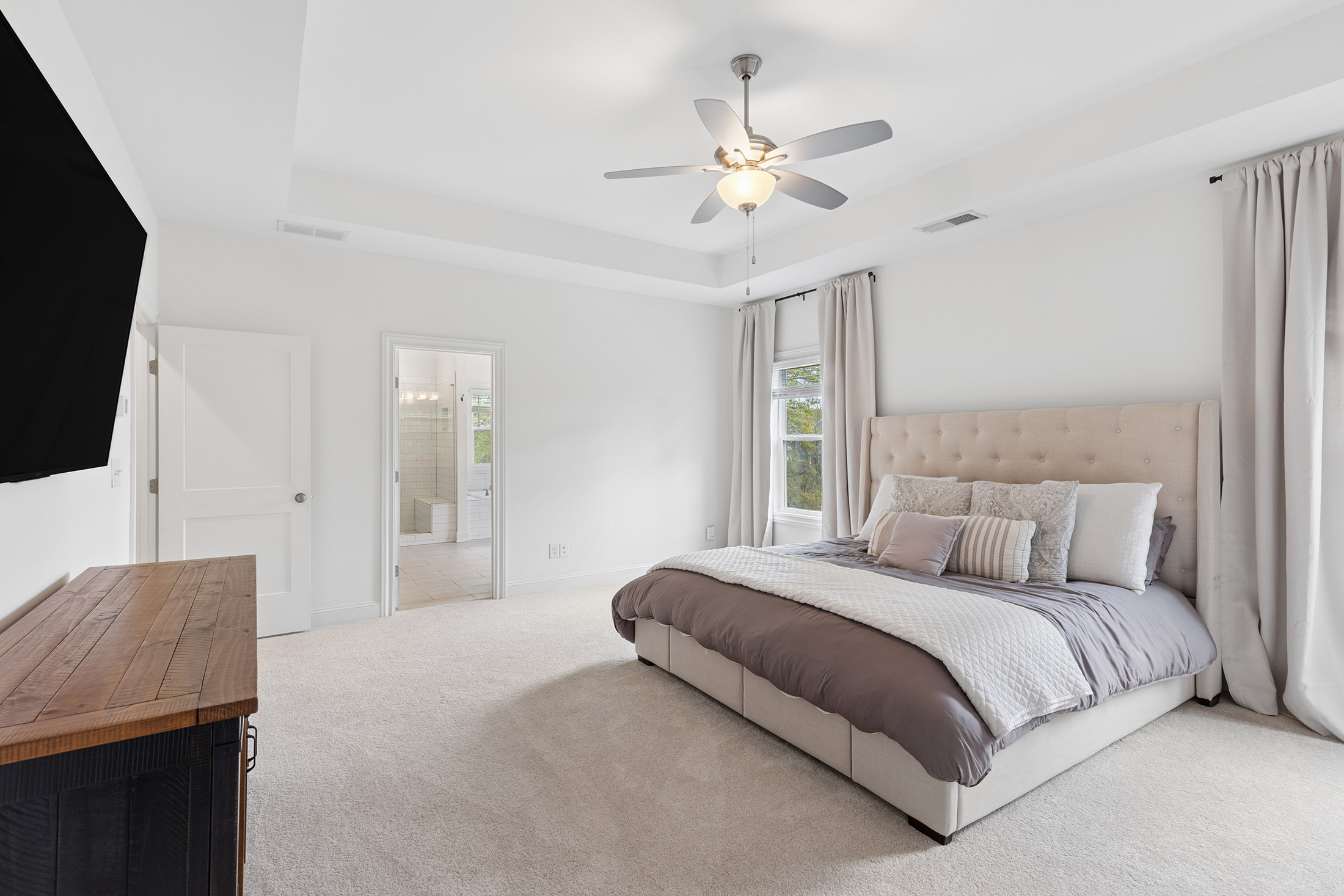  Freshly Updated and Move-in Ready Home in a Prime Westside Location - 物件實景