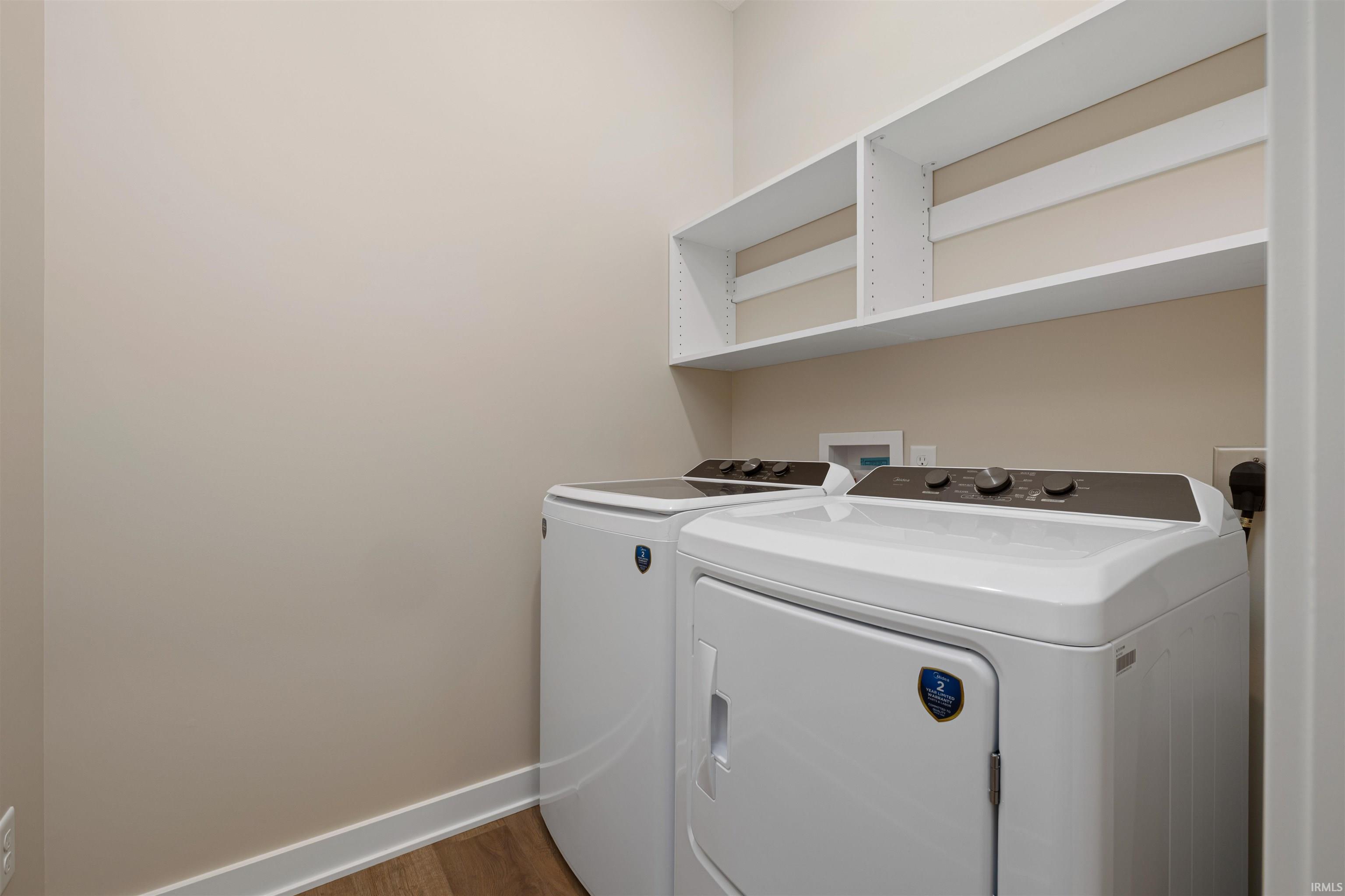 Leo, Indiana, 46765, United States, 5 Bedrooms Bedrooms, ,4 BathroomsBathrooms,Residential,For Sale,1981787