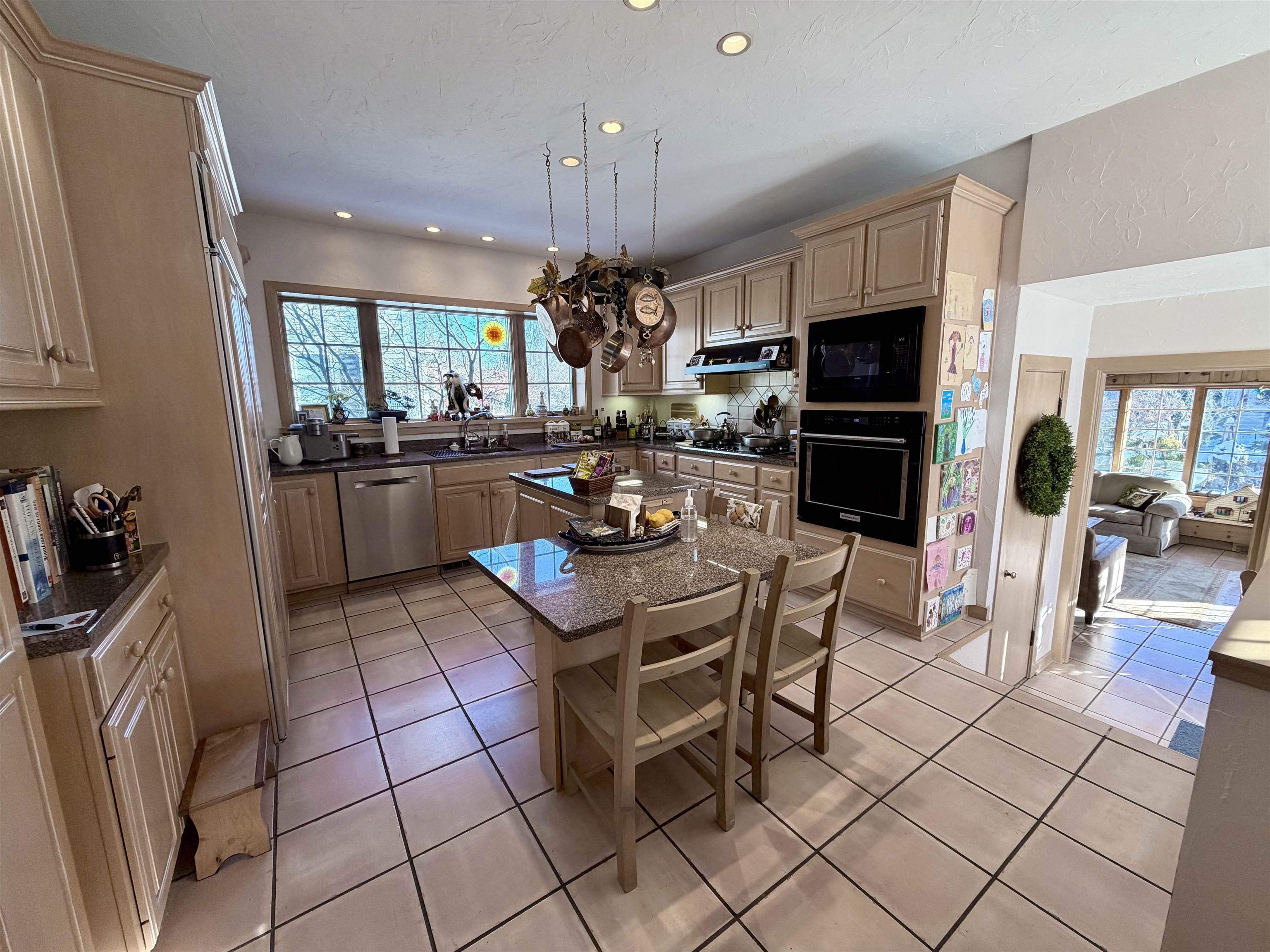 Janesville, Wisconsin, 53545, United States, 4 Bedrooms Bedrooms, ,3 BathroomsBathrooms,Residential,For Sale,2006232