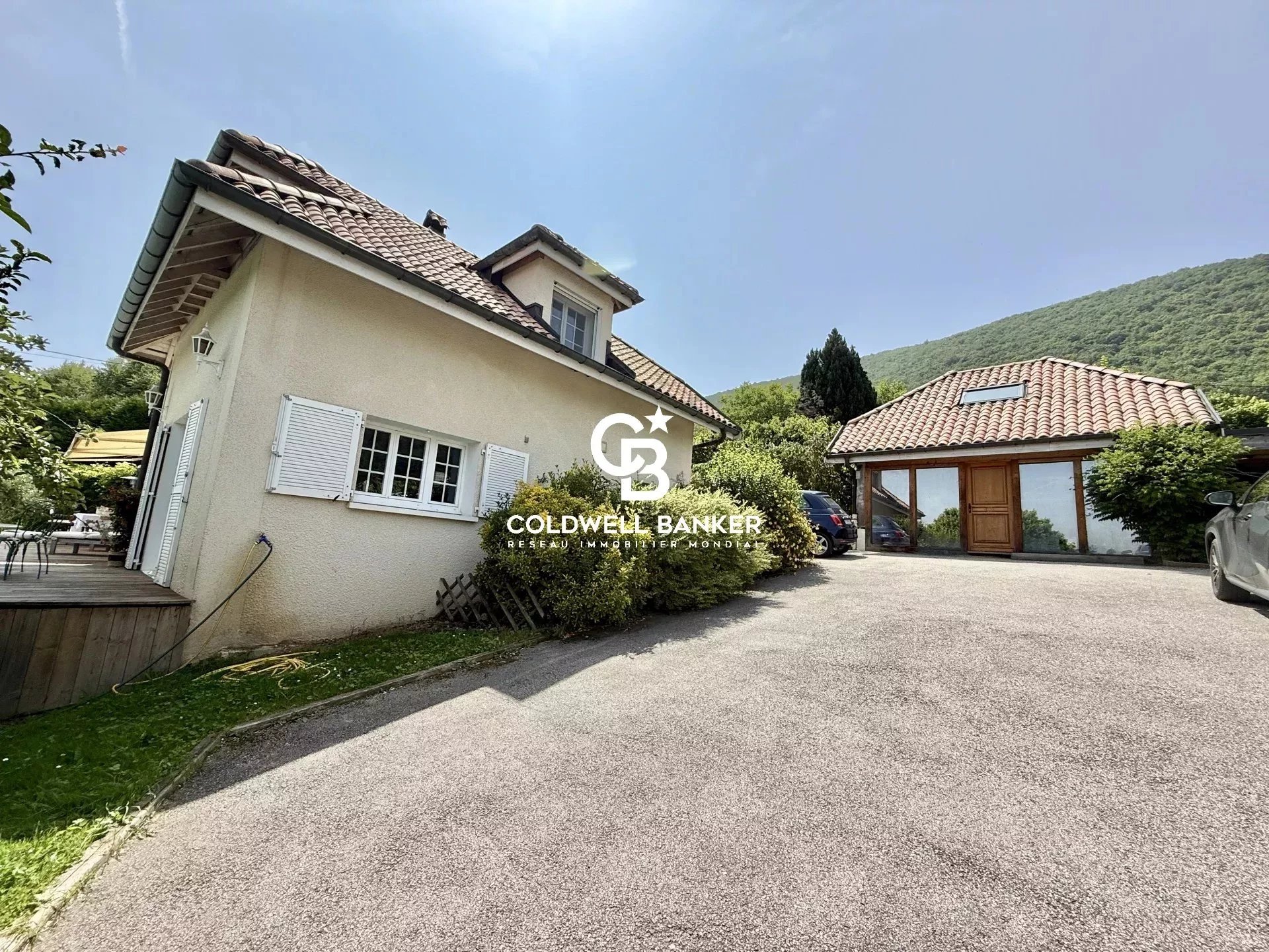 Monnetier-Mornex, Auvergne-Rhône-Alpes, 74560, FR, 3 Bedrooms Bedrooms, ,4 BathroomsBathrooms,Residential,For Sale,1994483