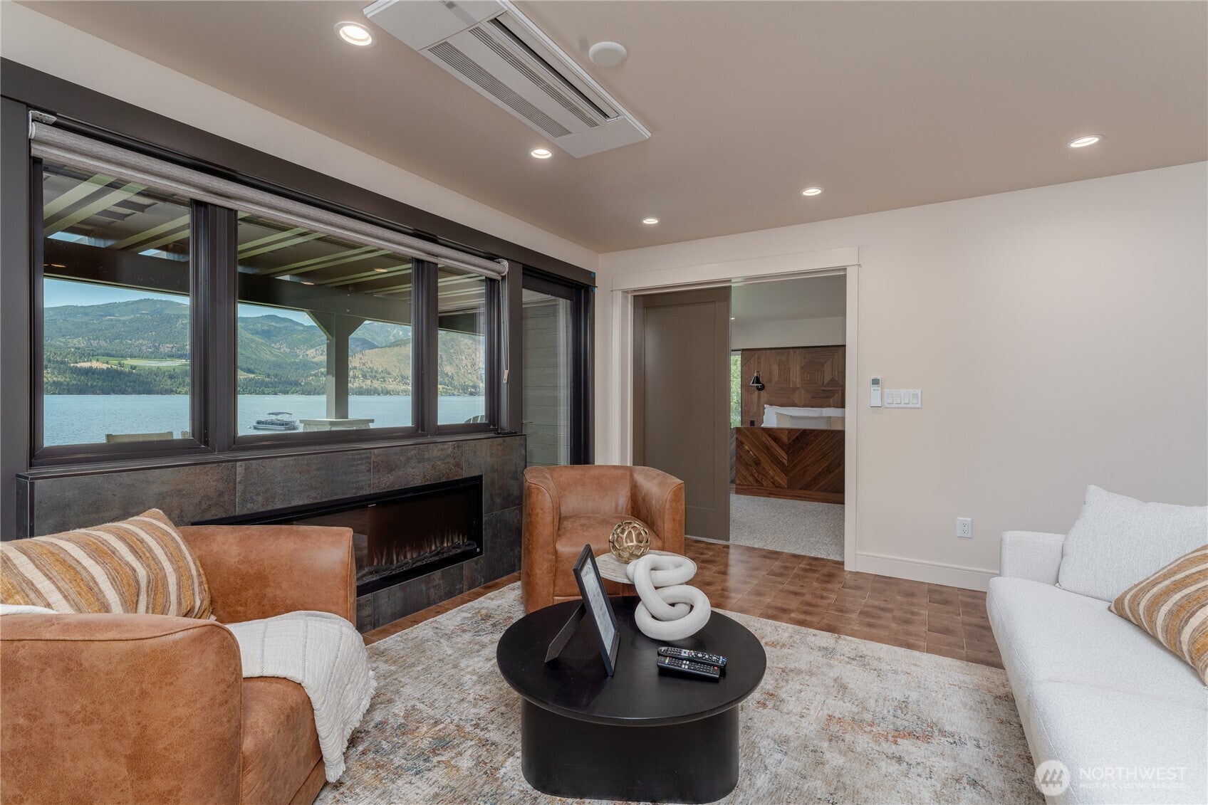 Manson, Washington, 98831, United States, 1 Bedroom Bedrooms, ,2 BathroomsBathrooms,Residential,For Sale,1847546