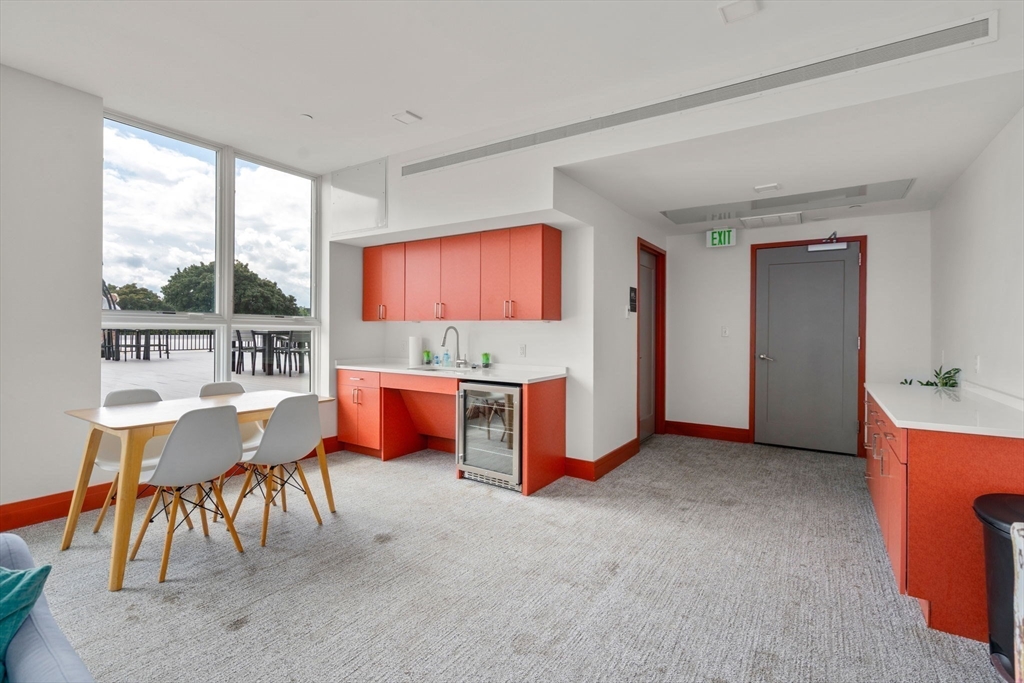 Boston, Massachusetts, 02130, United States, 2 Bedrooms Bedrooms, ,2 BathroomsBathrooms,Residential,For Sale,1940370