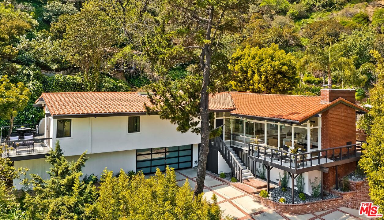 2275 Betty Ln, Beverly Hills, California, 90210, United States, 3 Bedrooms Bedrooms, ,3 BathroomsBathrooms,Residential,For Sale,2275 Betty Ln,1498020