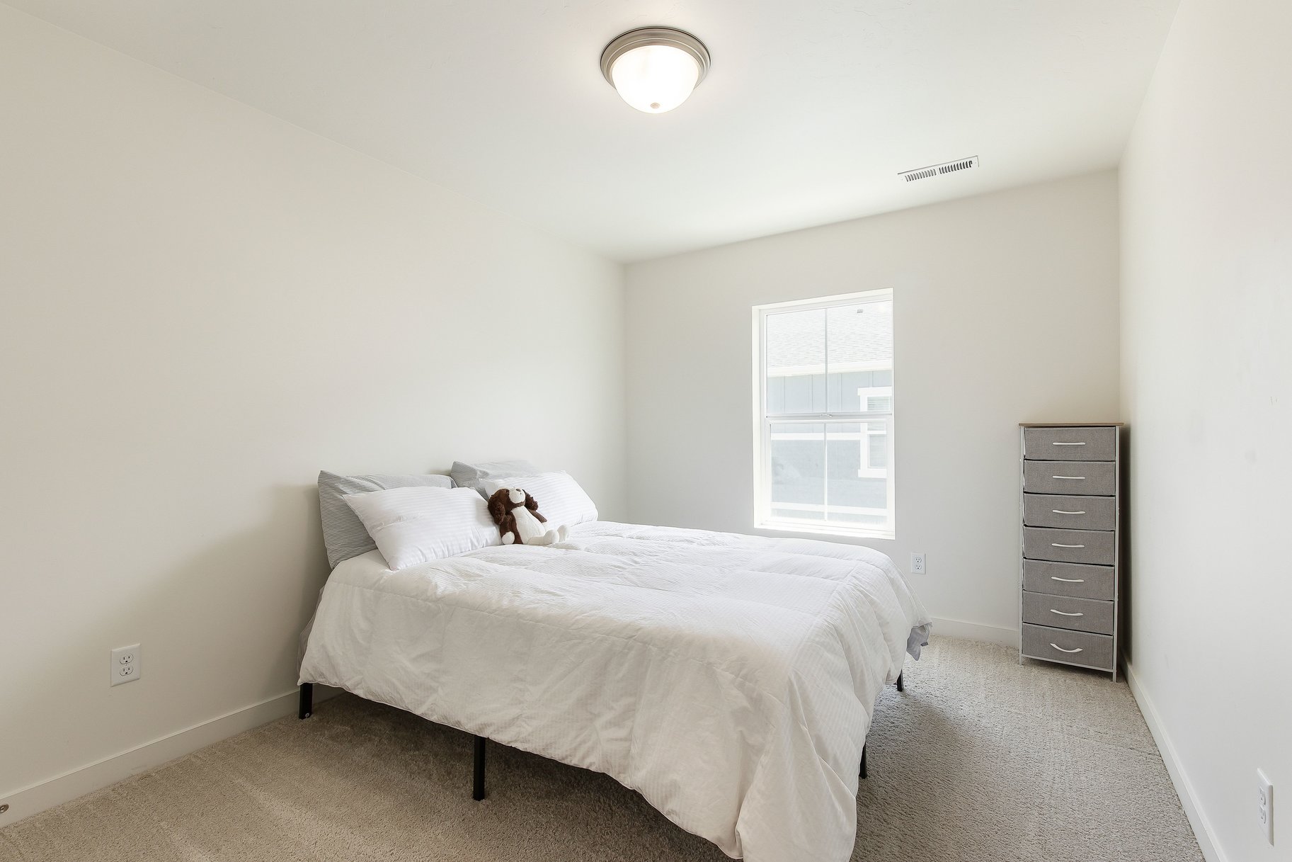  Bright & Quiet Townhome Ready to Be Your Next Home - 物件實景