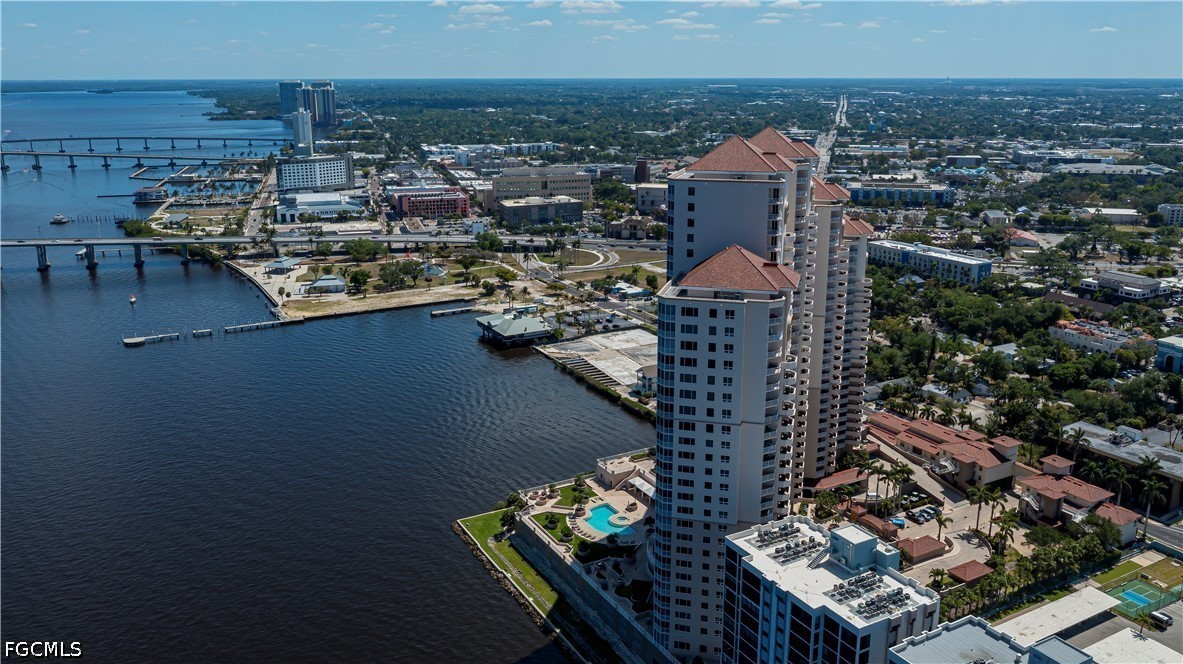Fort Myers, Florida, 33901, United States, 3 Bedrooms Bedrooms, ,2 BathroomsBathrooms,Residential,For Sale,2037285