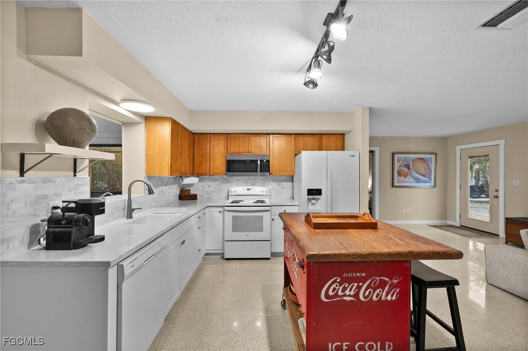 St James City, Florida, 33956, United States, 3 Bedrooms Bedrooms, ,2 BathroomsBathrooms,Residential,For Sale,1976154