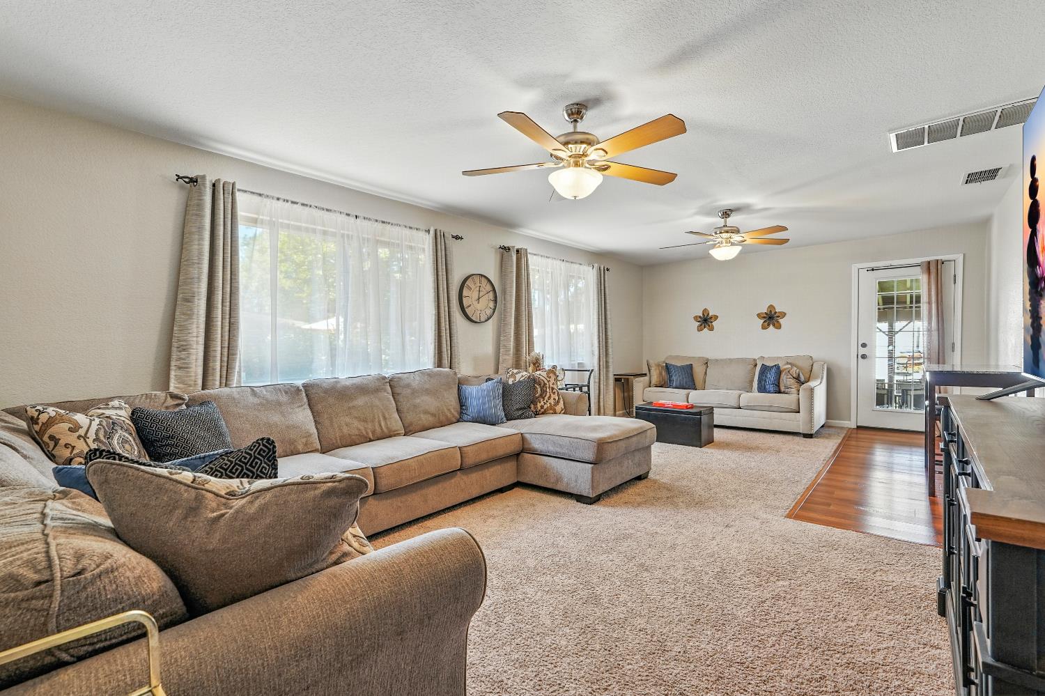 Sacramento, California, 95841, United States, 4 Bedrooms Bedrooms, ,2 BathroomsBathrooms,Residential,For Sale,1924634