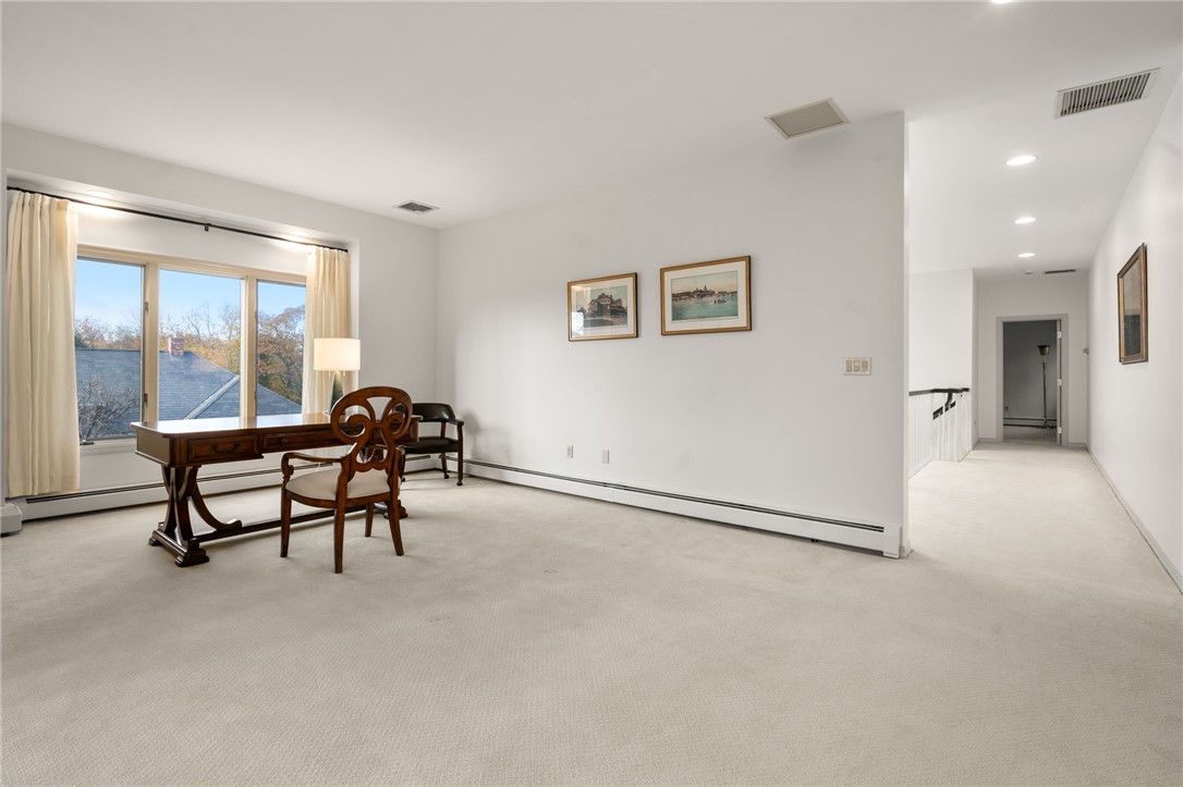 Cranston, Rhode Island, 02920, United States, 3 Bedrooms Bedrooms, ,4 BathroomsBathrooms,Residential,For Sale,1993261