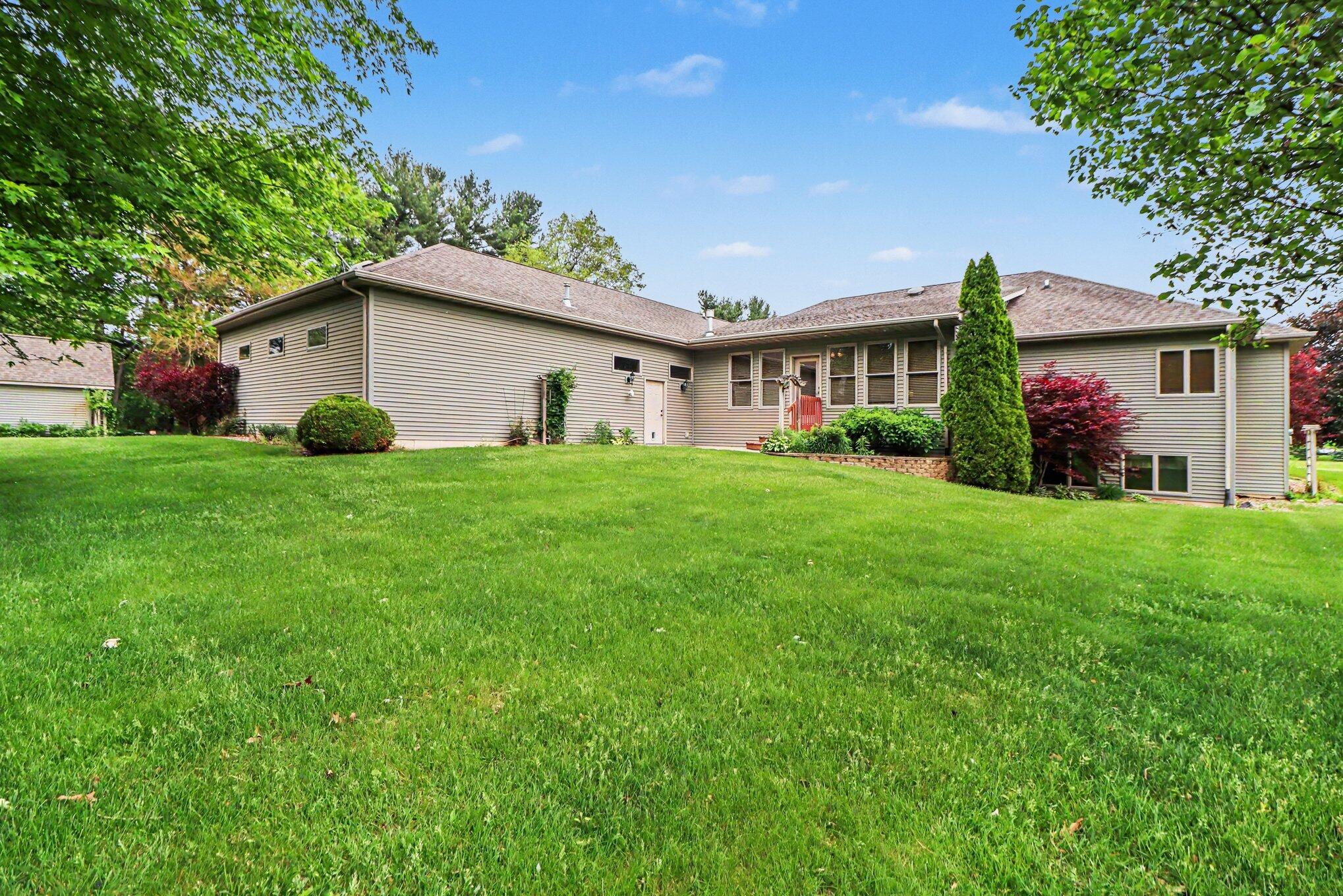 Valparaiso, Indiana, 46383, United States, 3 Bedrooms Bedrooms, ,3 BathroomsBathrooms,Residential,For Sale,2048382