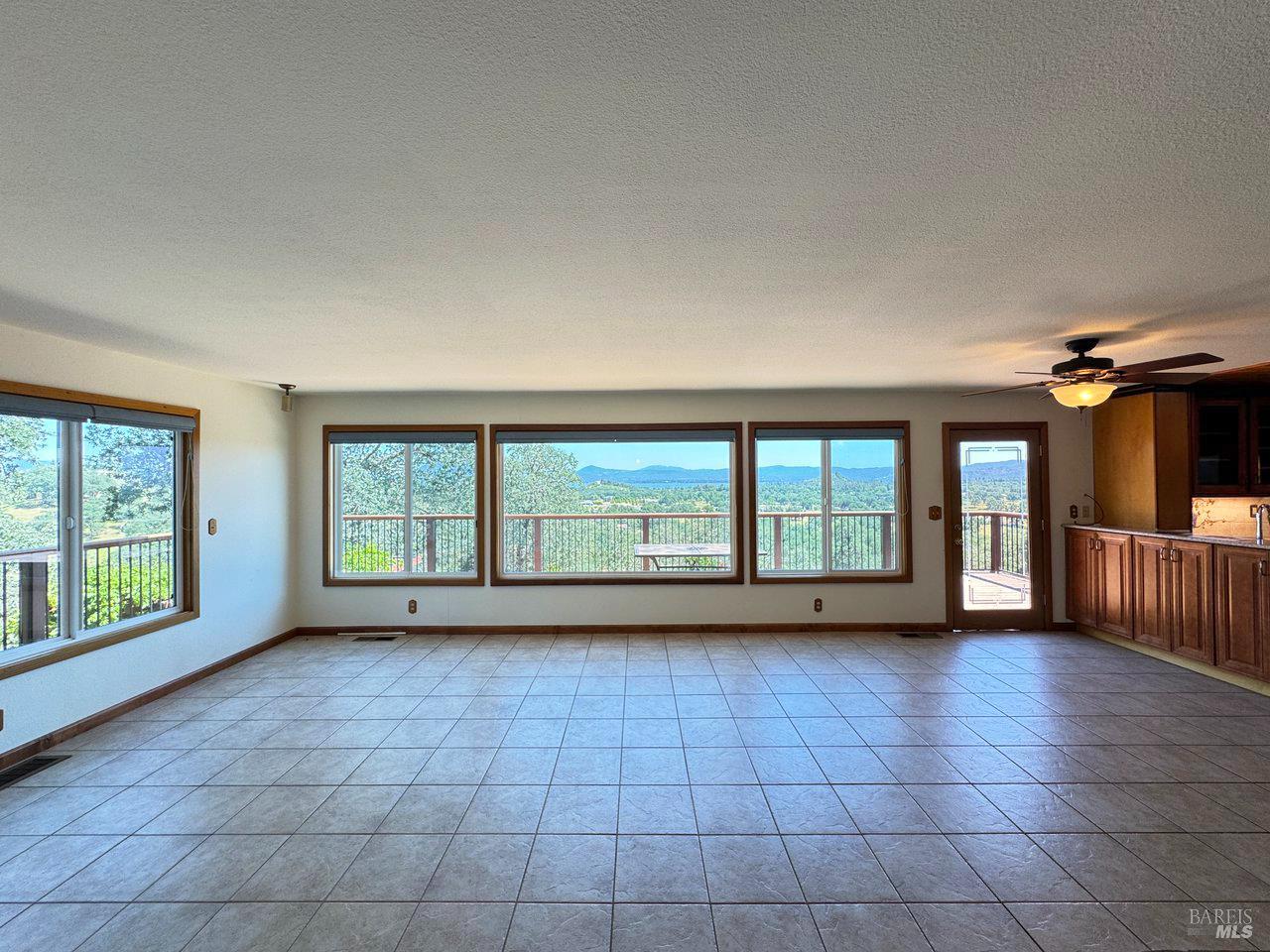 Lakeport, California, 95453, United States, 4 Bedrooms Bedrooms, ,3 BathroomsBathrooms,Residential,For Sale,2015104
